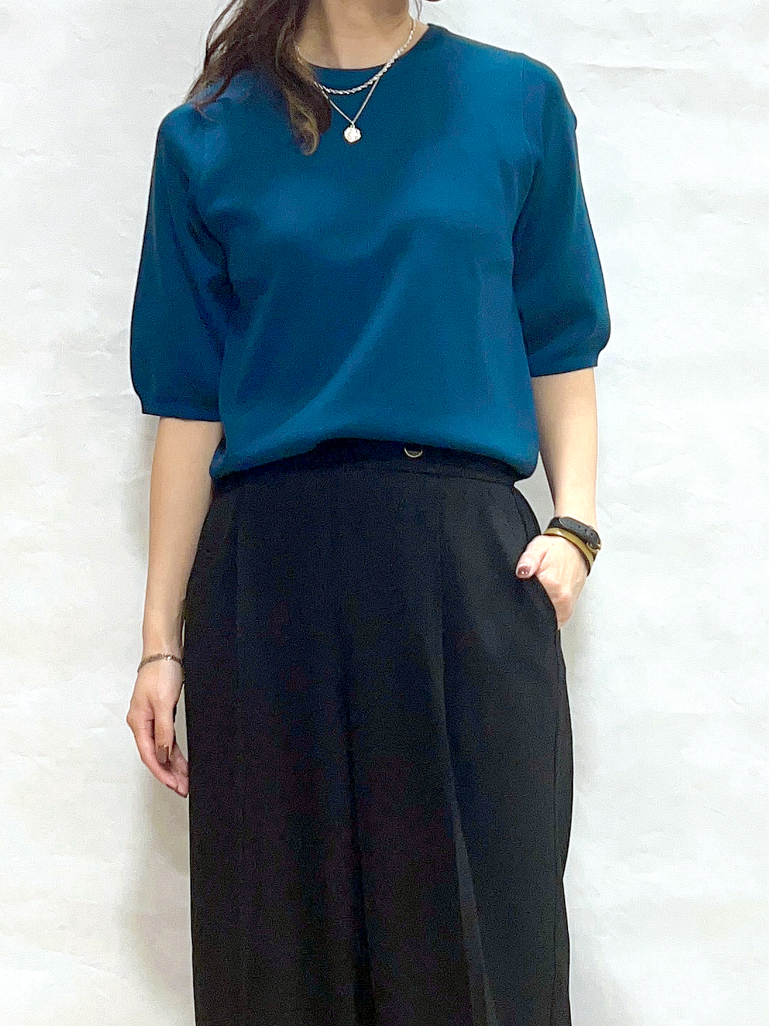 まっつんさんの「SHOO･LA･RUE｜【ガンガン洗える/毛玉になりにくい】二の腕見せない 5分袖ニット」を使ったコーディネート