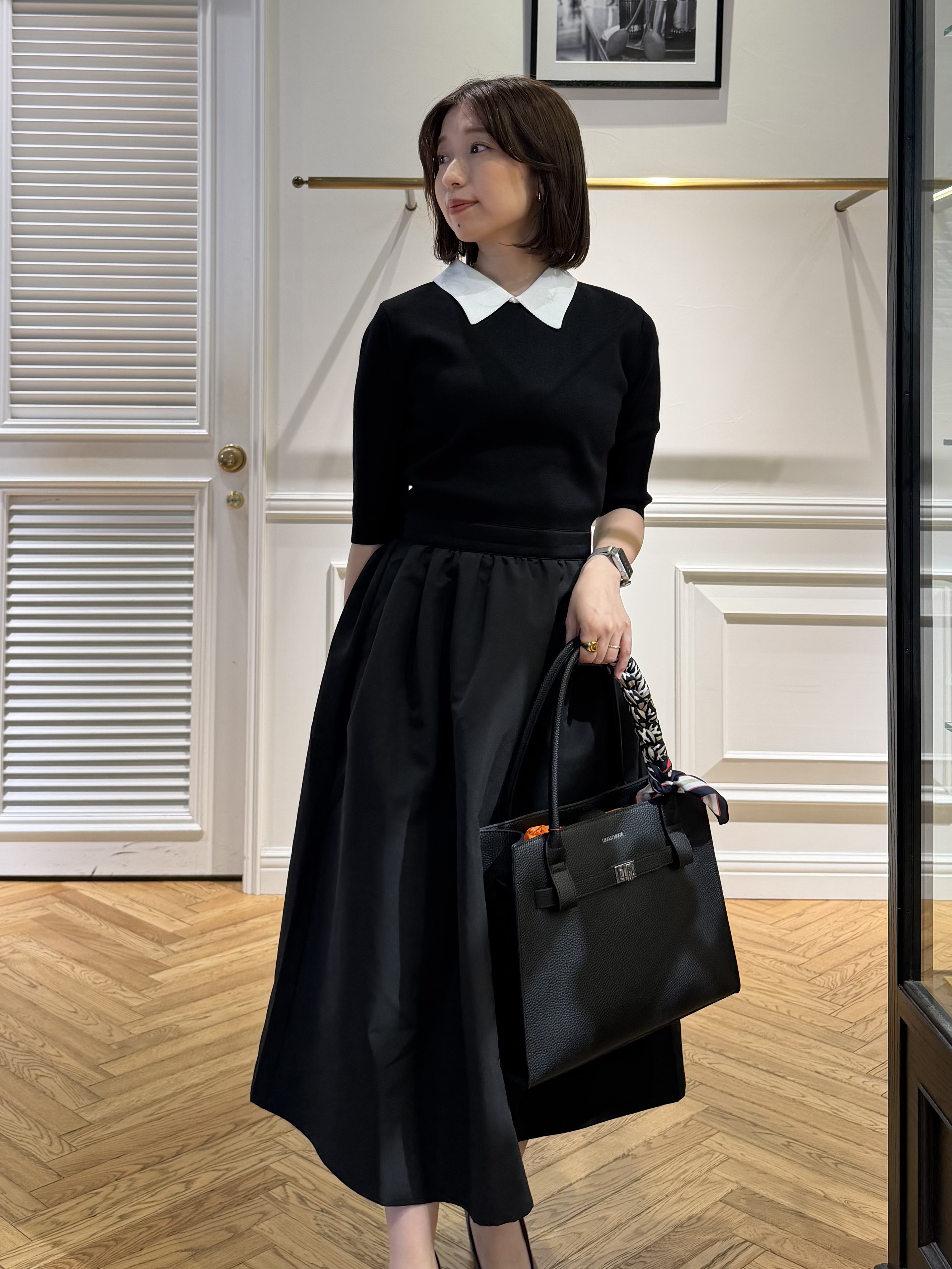つじ まこさんの「DRESSTERIOR｜バイカラーニットコンビワンピース」を使ったコーディネート