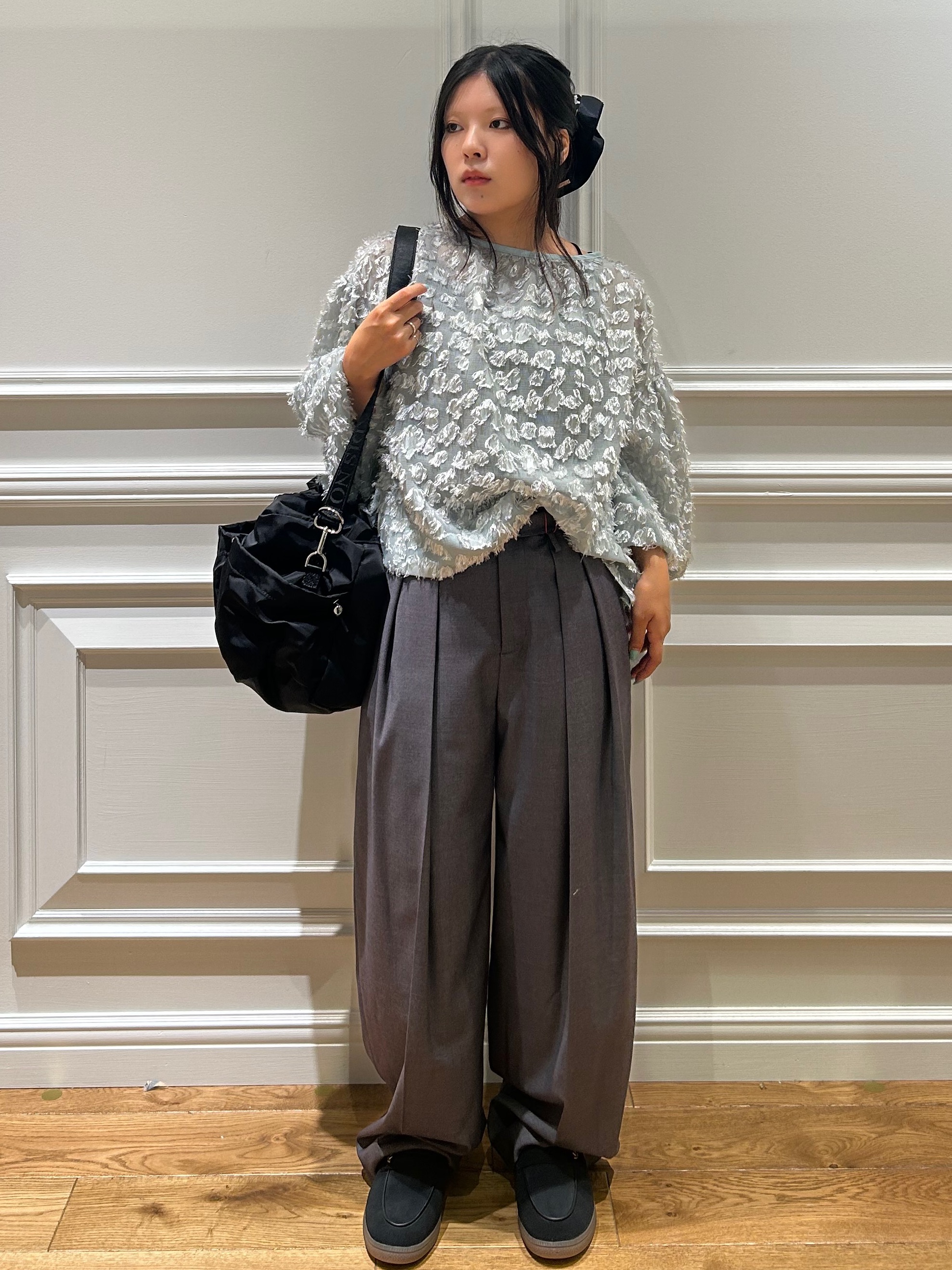 とりみさんの「DRESSTERIOR｜【着映え】シアージャカード プルオーバーブラウス」を使ったコーディネート