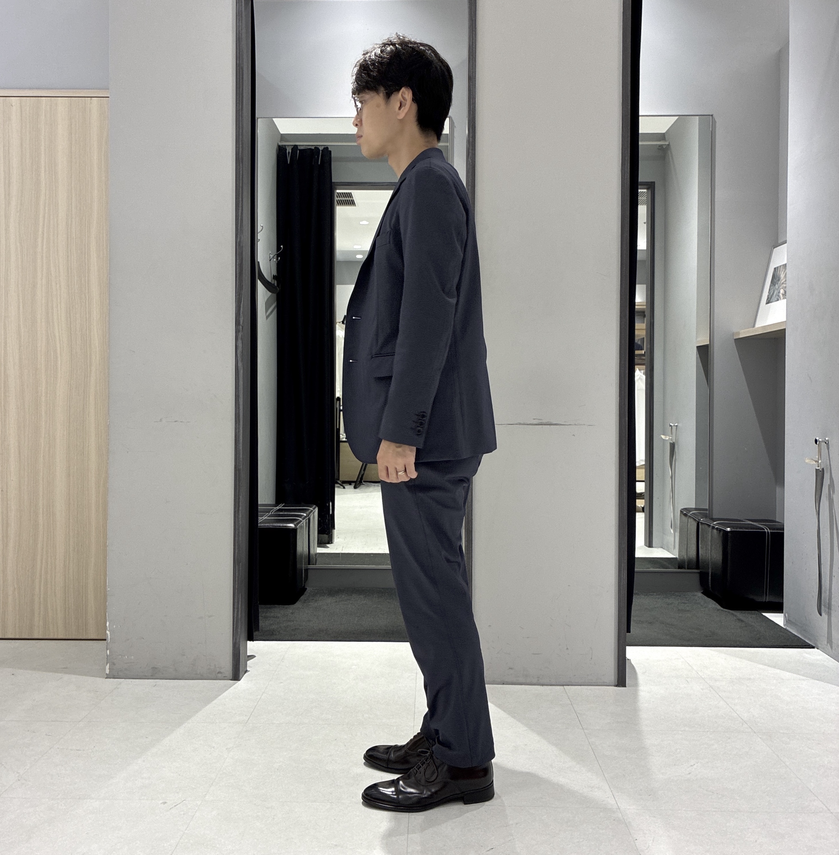 わいずみさんの「TAKEO KIKUCHI｜【360&deg;ストレッチ／軽量】None Of Stress ライト ジャケット（セットアップ対応）」を使ったコーディネート