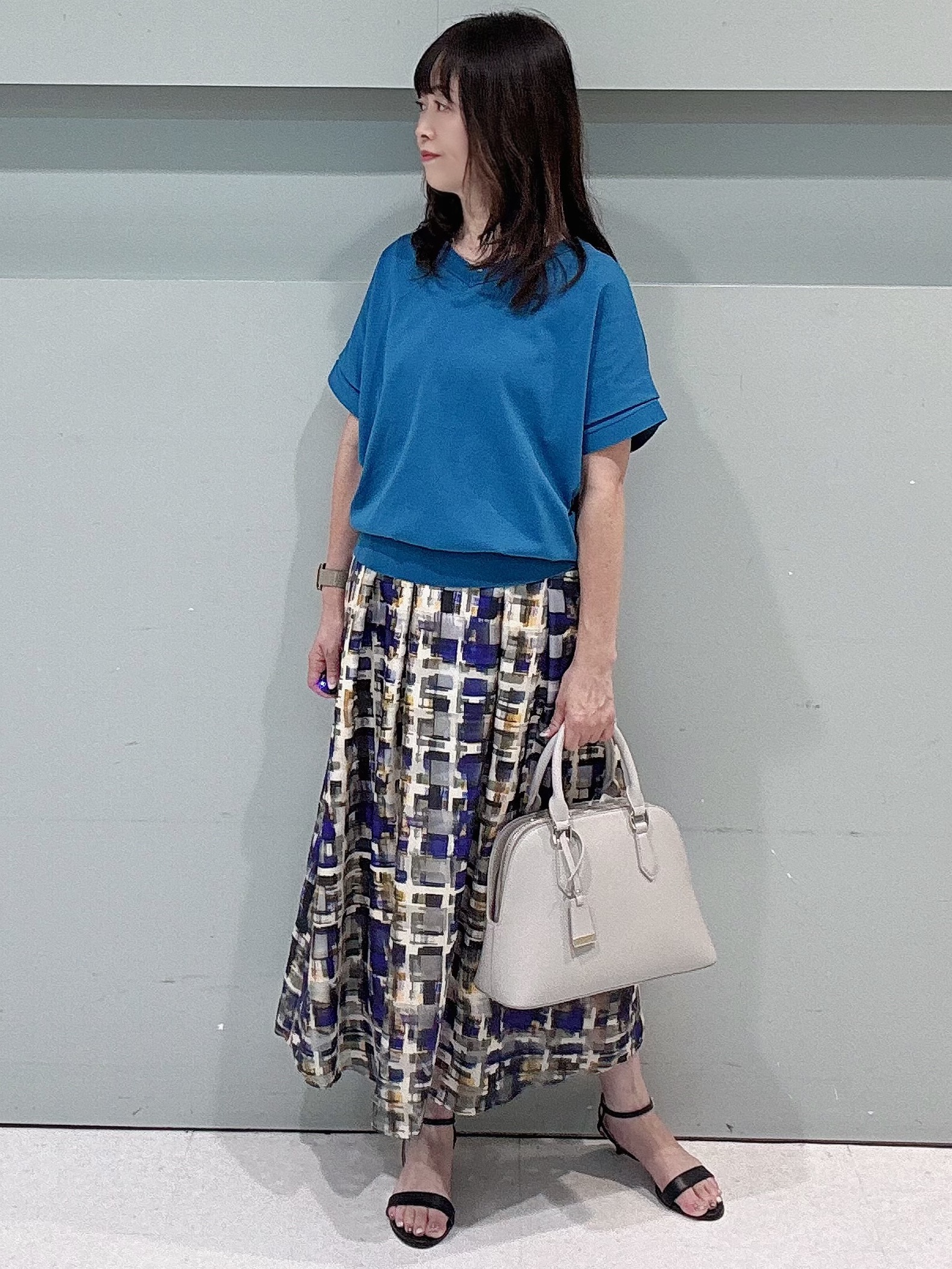 makiさんの「UNTITLED｜【肌に張りつきにくい/前後2WAY】ドライタッチコットンプルオーバー」を使ったコーディネート