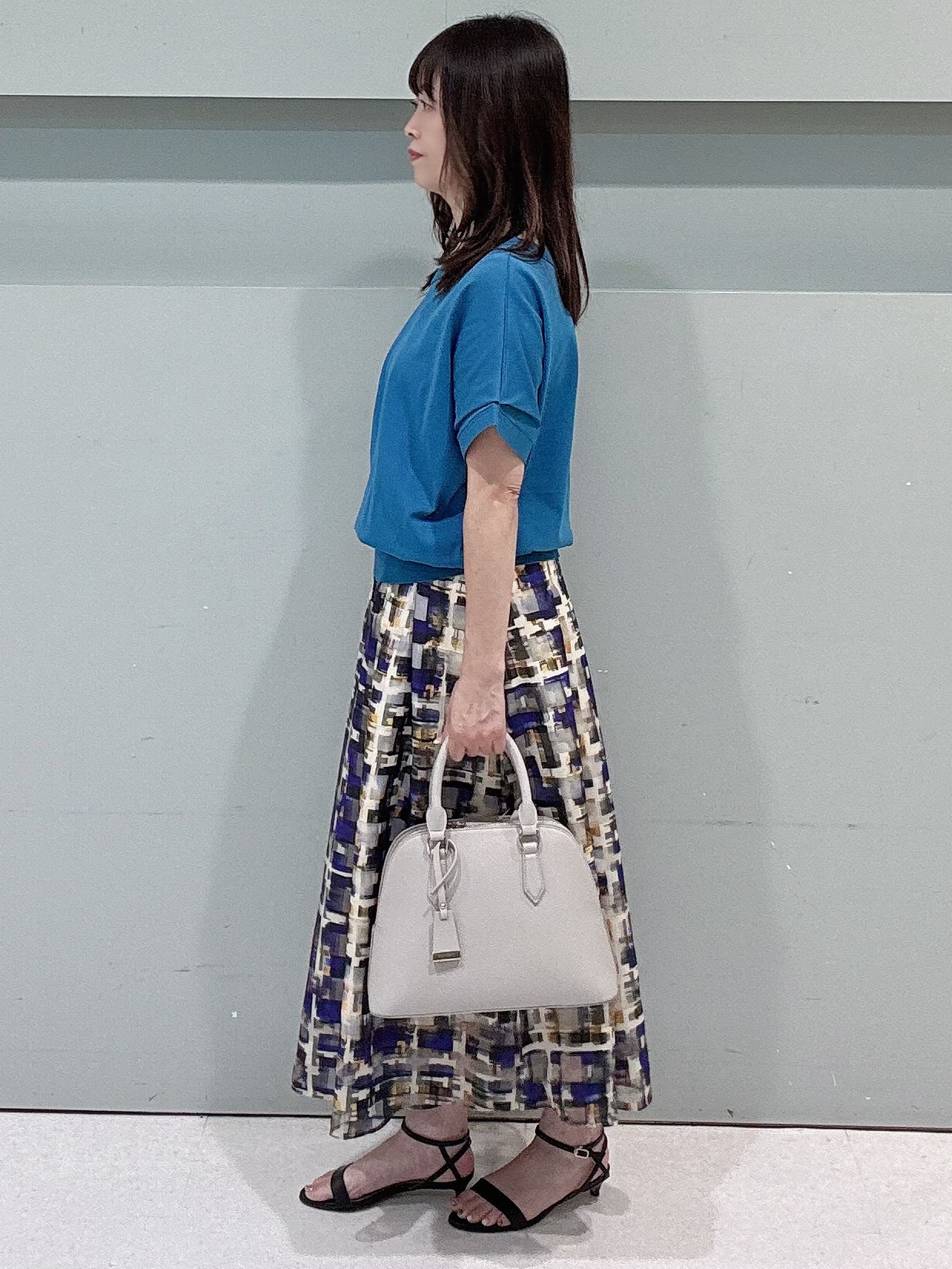 makiさんの「UNTITLED｜【肌に張りつきにくい/前後2WAY】ドライタッチコットンプルオーバー」を使ったコーディネート