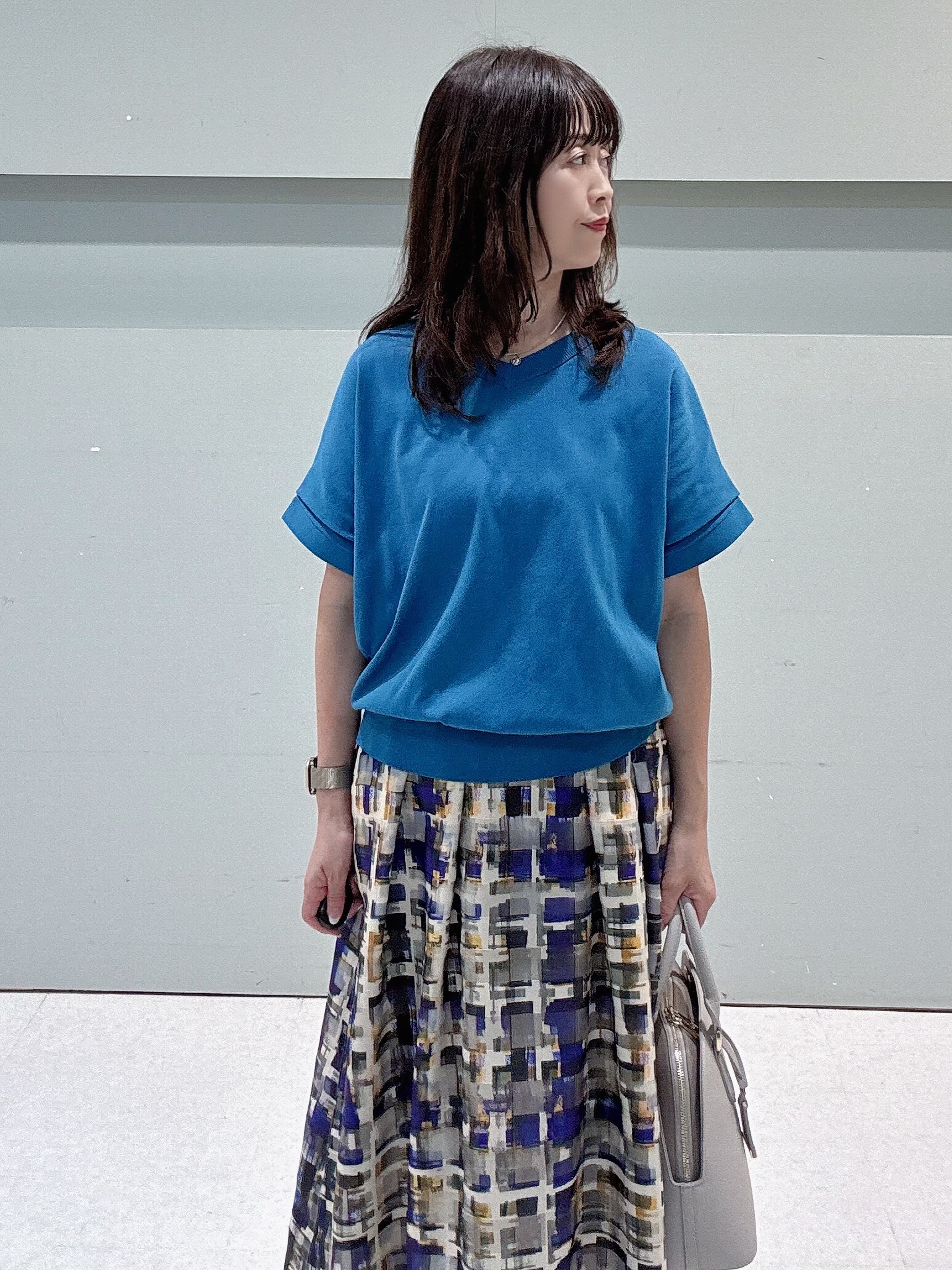 makiさんの「UNTITLED｜【肌に張りつきにくい/前後2WAY】ドライタッチコットンプルオーバー」を使ったコーディネート
