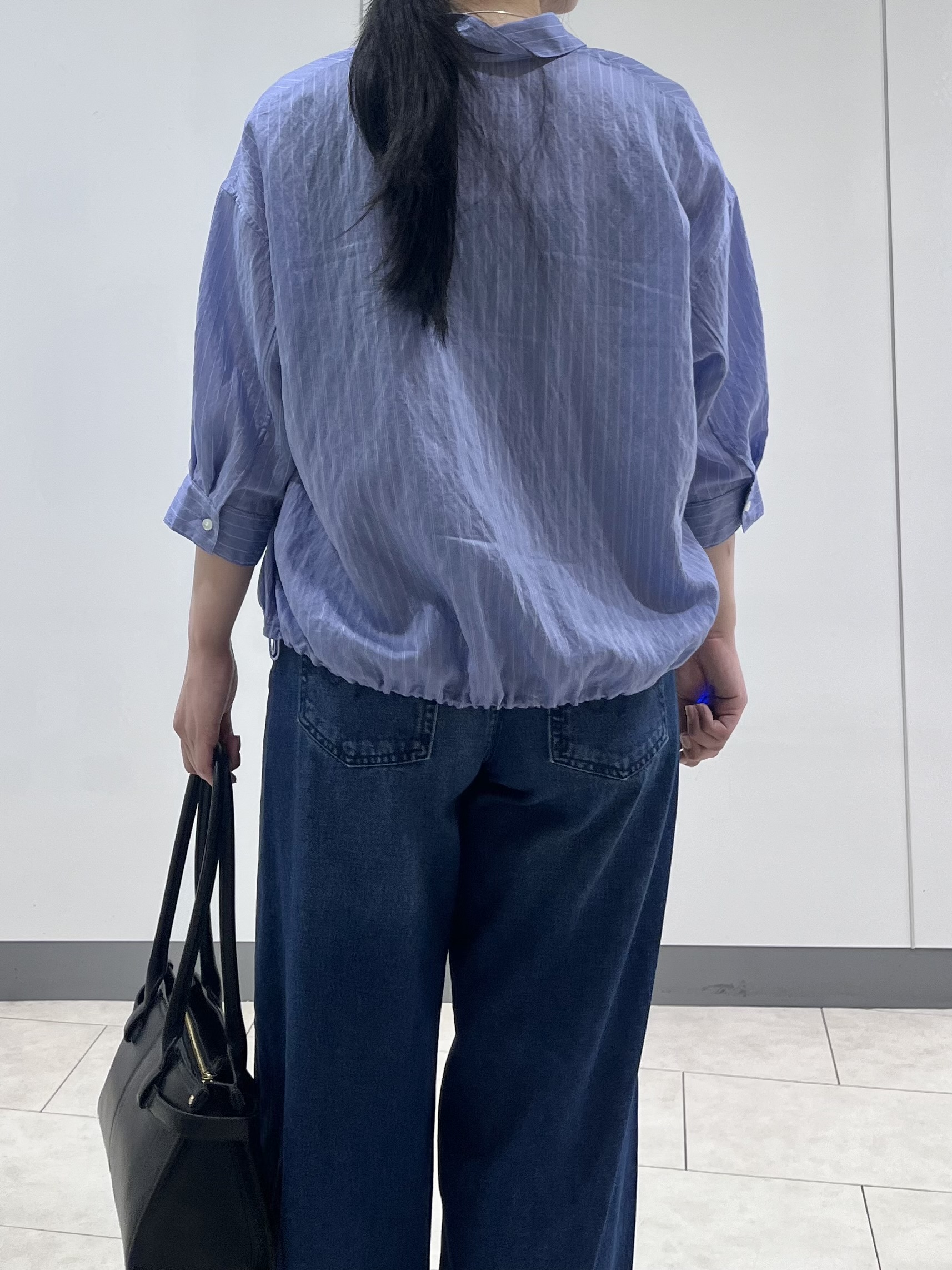 hasuさんの「INDIVI｜【シアー／7分袖】体型カバーゆったりシャツ」を使ったコーディネート