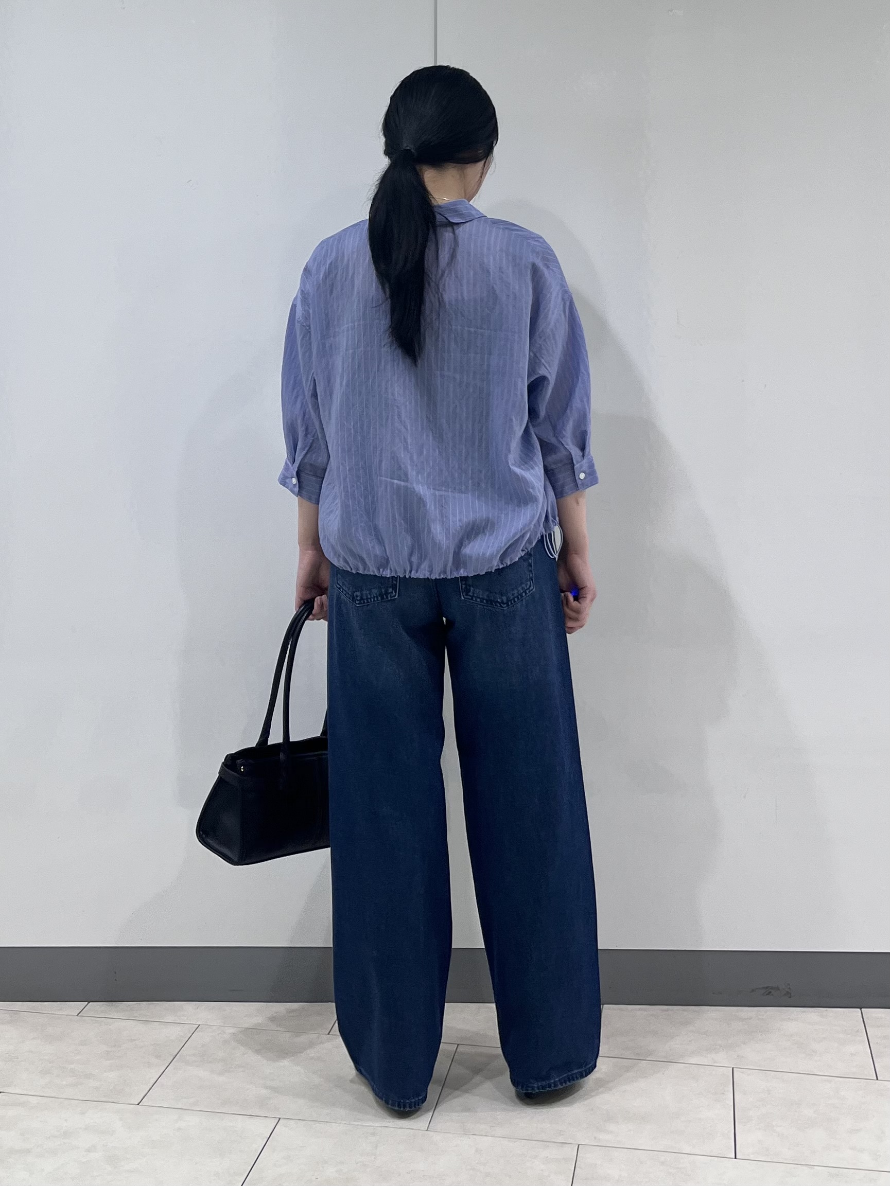 hasuさんの「INDIVI｜【シアー／7分袖】体型カバーゆったりシャツ」を使ったコーディネート