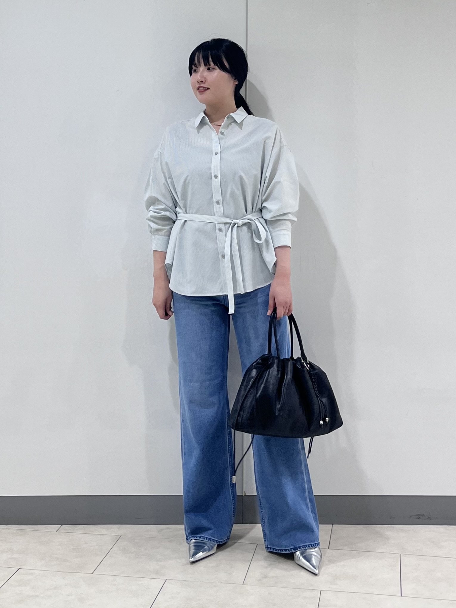 hasuさんの「INDIVI｜【UVケア／接触冷感／ベルト付】サッカー素材シャツ」を使ったコーディネート