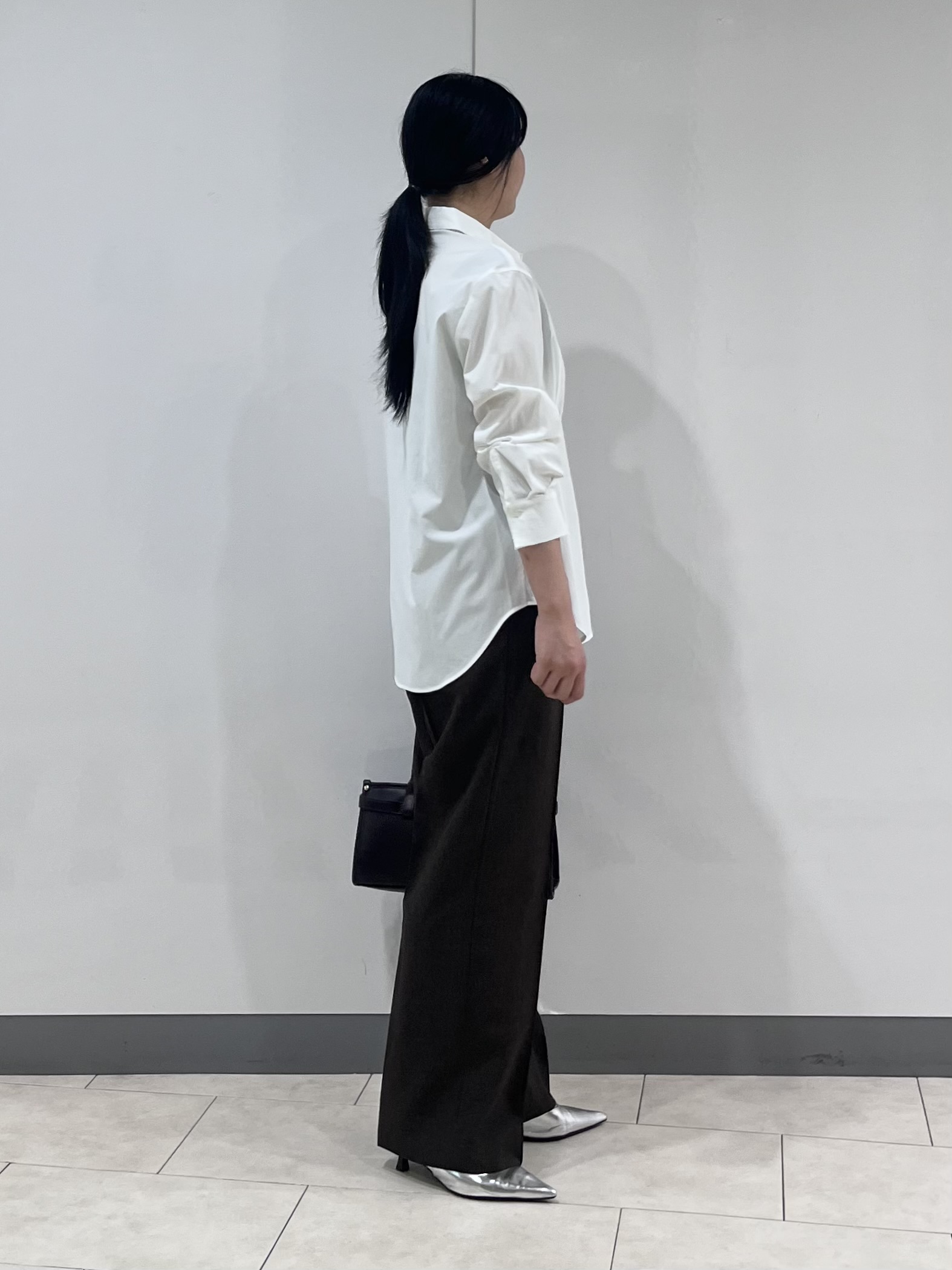 hasuさんの「INDIVI｜【UV／接触冷感／高ストレッチ】フロントタックシャツ」を使ったコーディネート