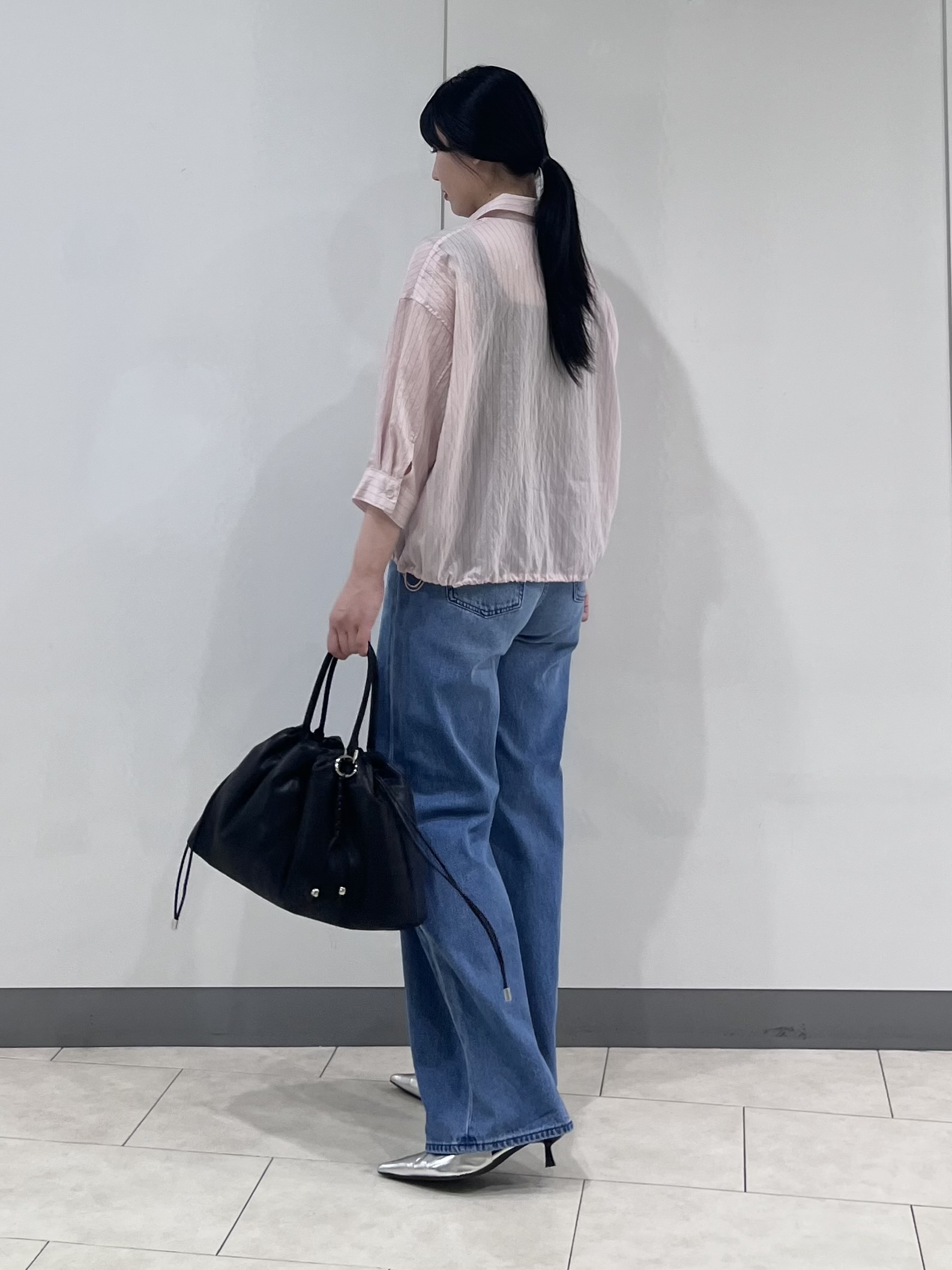 hasuさんの「INDIVI｜【シアー／7分袖】体型カバーゆったりシャツ」を使ったコーディネート