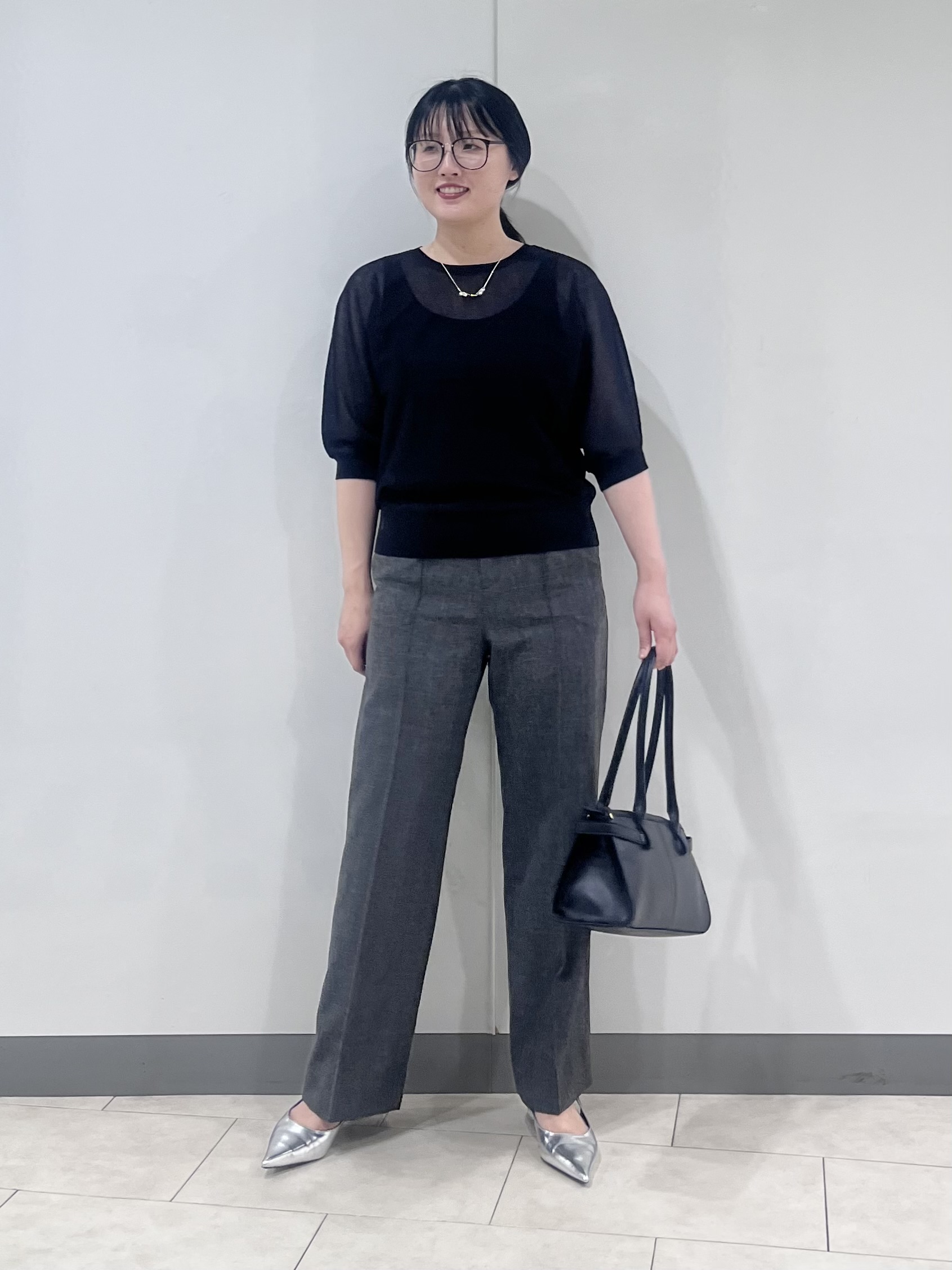 hasuさんの「INDIVI｜【体型カバー／洗える】シアードルマンニット」を使ったコーディネート