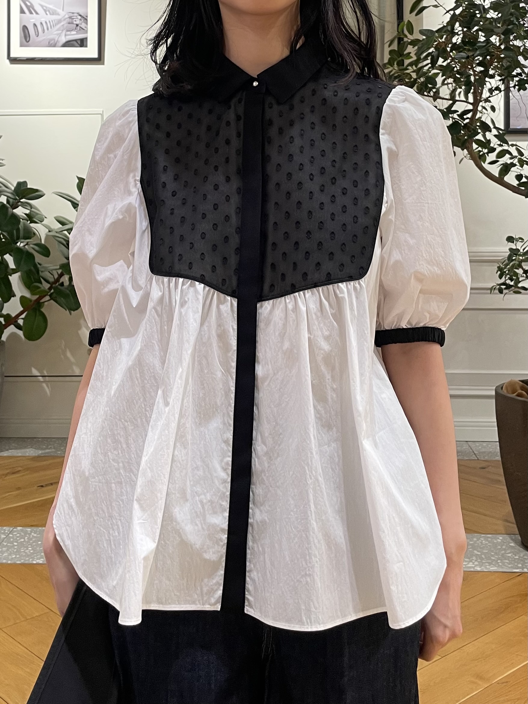 Lilyさんの「DRESSTERIOR｜【着映え】パフスリーブ ブザムブラウス」を使ったコーディネート