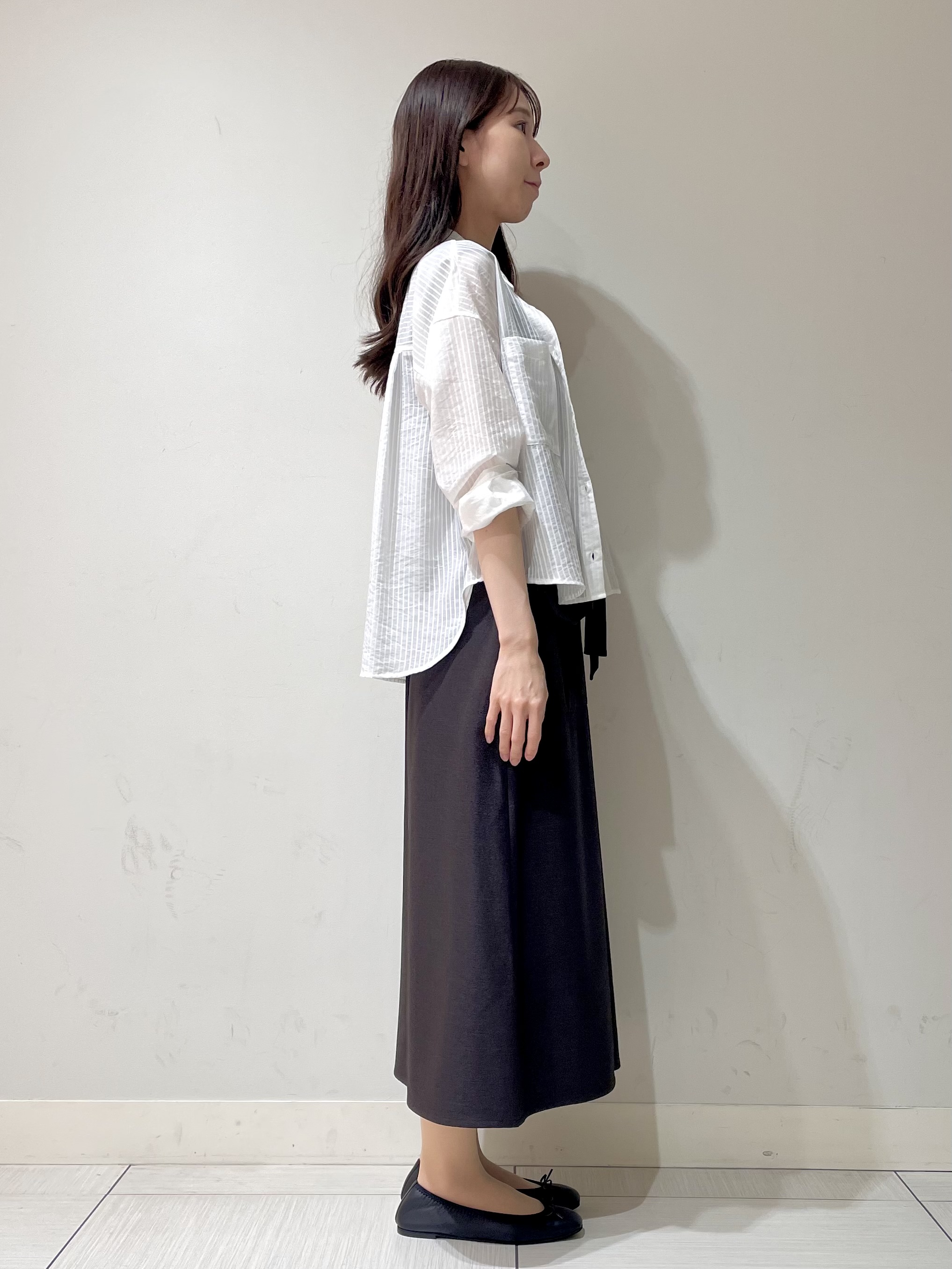 ことさんの「DRESSTERIOR｜◆シアーストライプクロップドシャツ」を使ったコーディネート