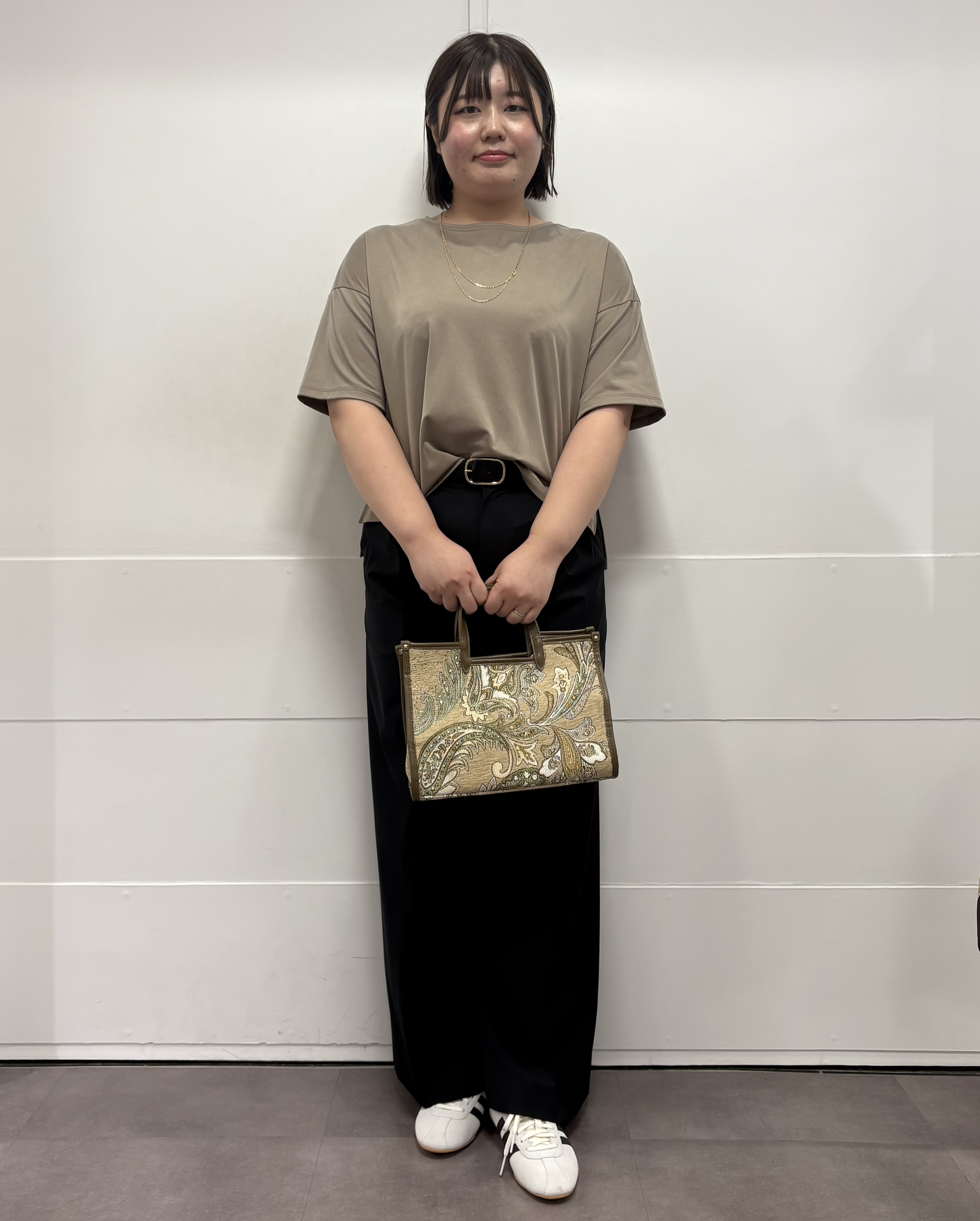 MIさんの「UNTITLED｜【きれいめTシャツ/セットアップ可】ヴィンテージライクプルオーバー」を使ったコーディネート