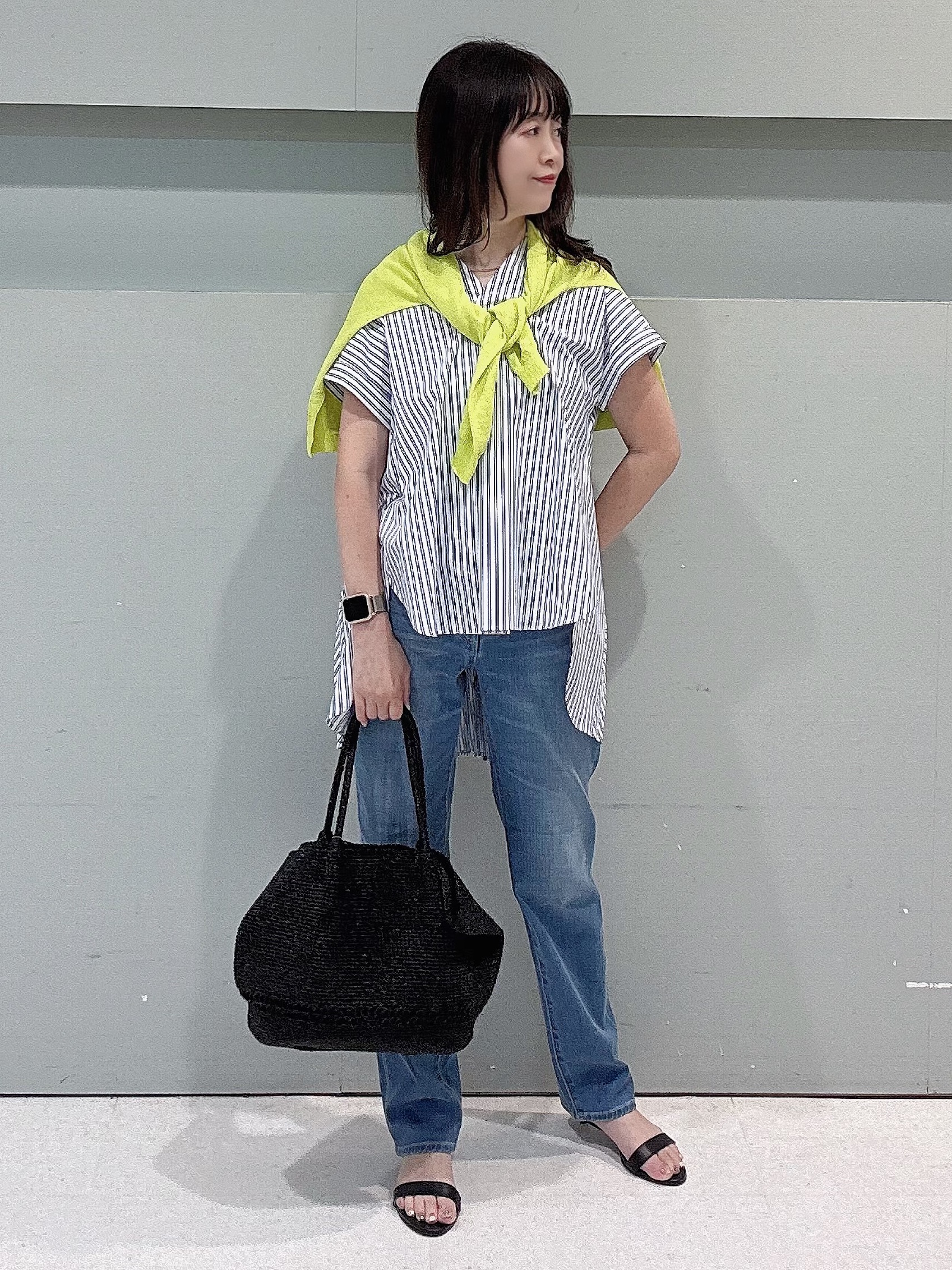 makiさんの「UNTITLED｜【吸水速乾/接触冷感】バックプリーツデザインブラウス」を使ったコーディネート