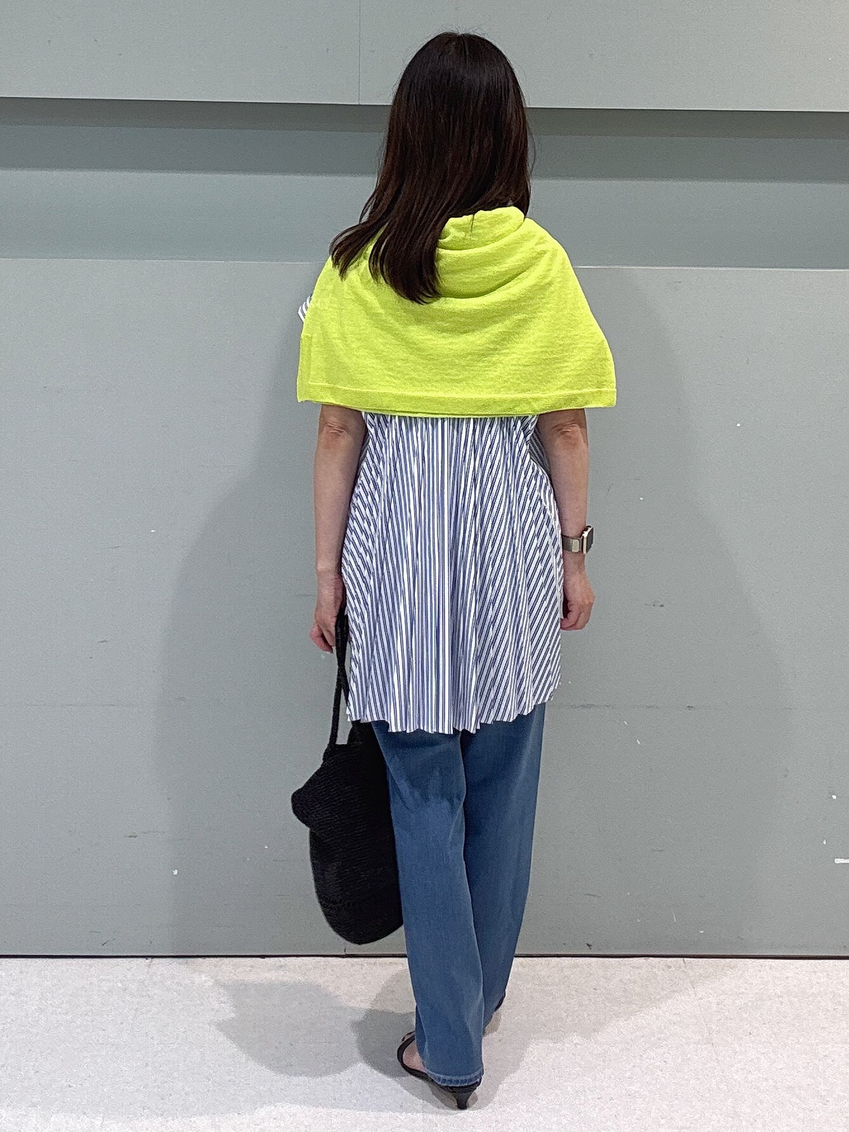 makiさんの「UNTITLED｜【吸水速乾/接触冷感】バックプリーツデザインブラウス」を使ったコーディネート