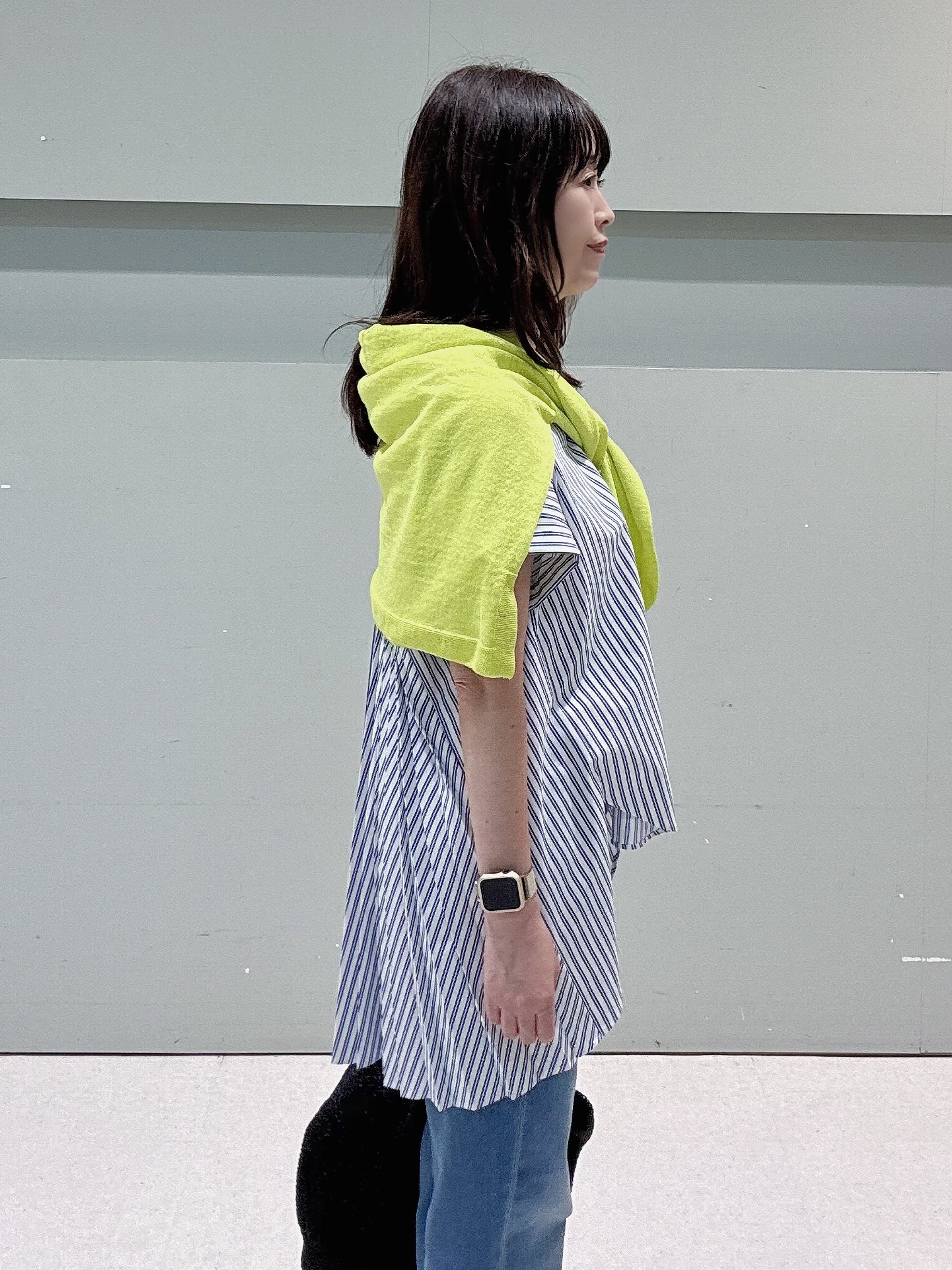 makiさんの「UNTITLED｜【吸水速乾/接触冷感】バックプリーツデザインブラウス」を使ったコーディネート