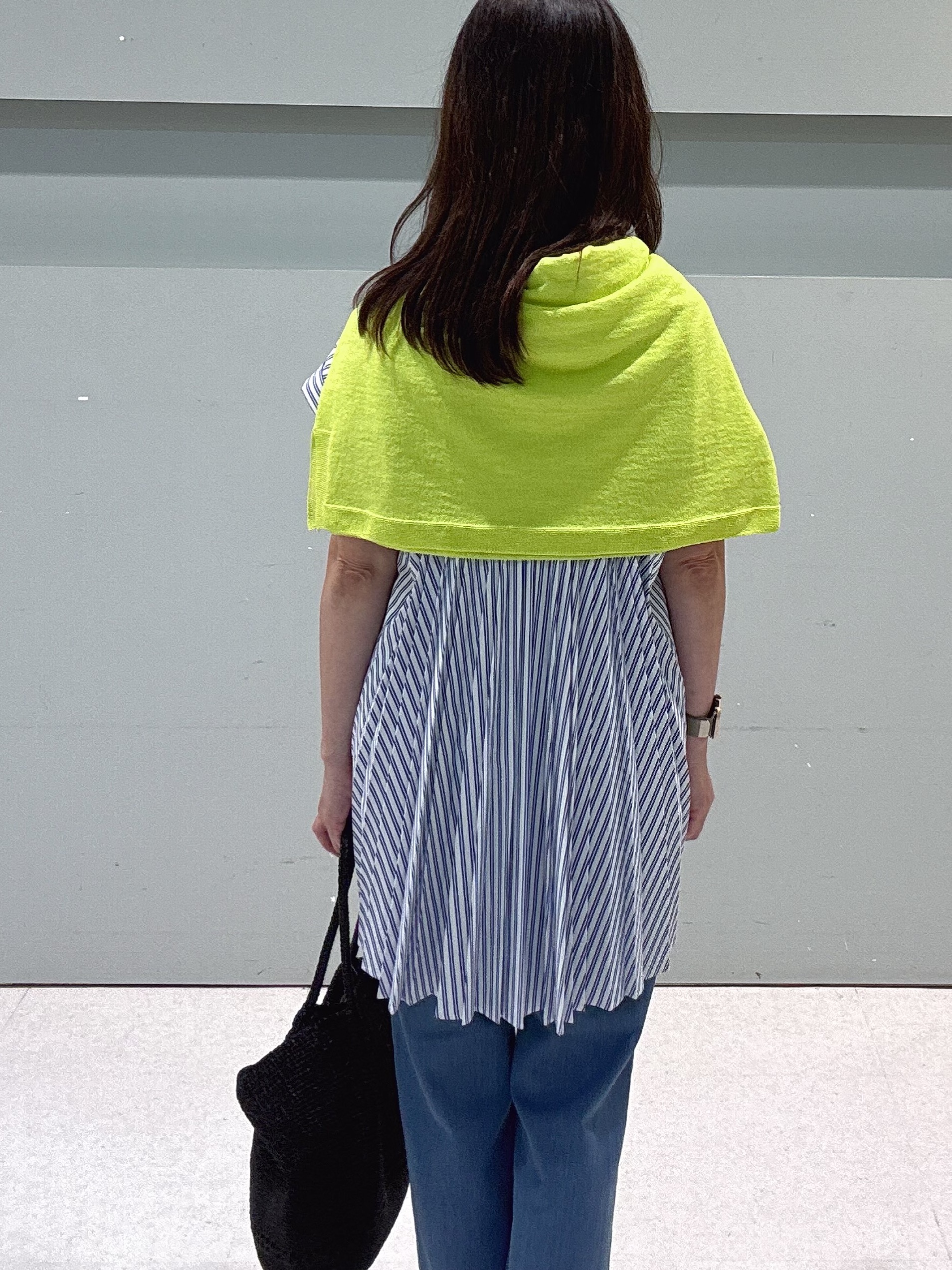 makiさんの「UNTITLED｜【吸水速乾/接触冷感】バックプリーツデザインブラウス」を使ったコーディネート