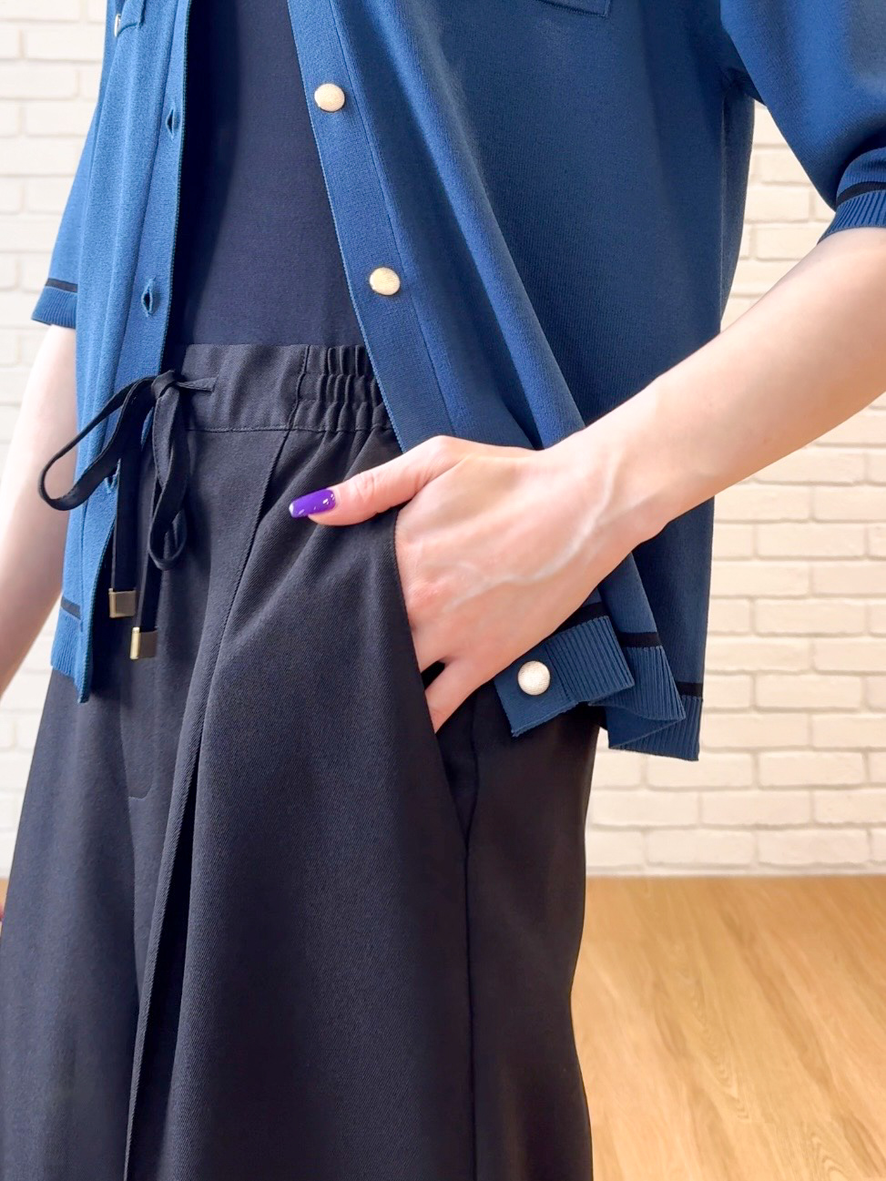 𝐜𝐡𝐢𝐤𝐚さんの「SHOO･LA･RUE｜【UV/S-LL/洗濯機可】毛玉になりにくい 配色5分袖カーディガン」を使ったコーディネート