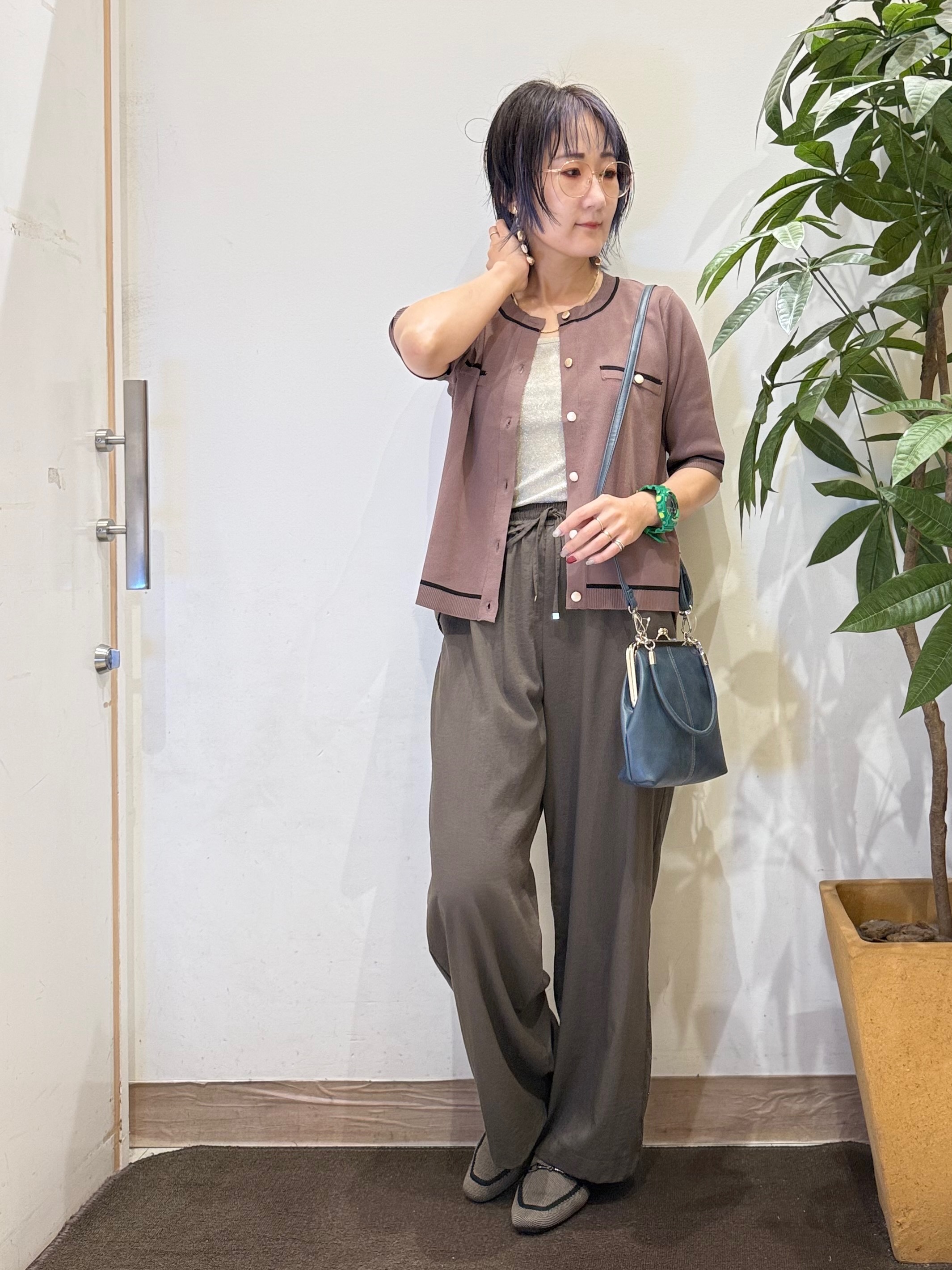 misakiさんの「SHOO･LA･RUE｜【UV/S-LL/洗濯機可】毛玉になりにくい 配色5分袖カーディガン」を使ったコーディネート