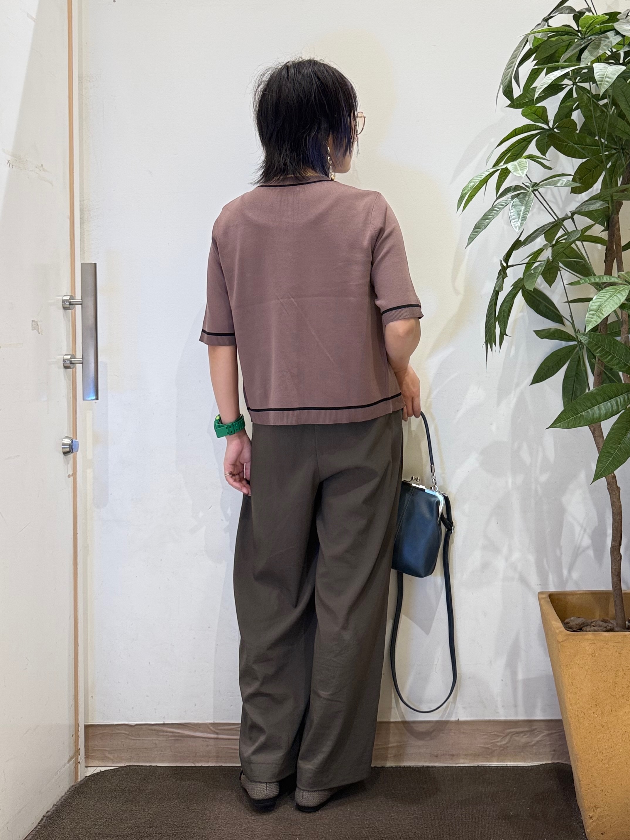 misakiさんの「SHOO･LA･RUE｜【UV/S-LL/洗濯機可】毛玉になりにくい 配色5分袖カーディガン」を使ったコーディネート