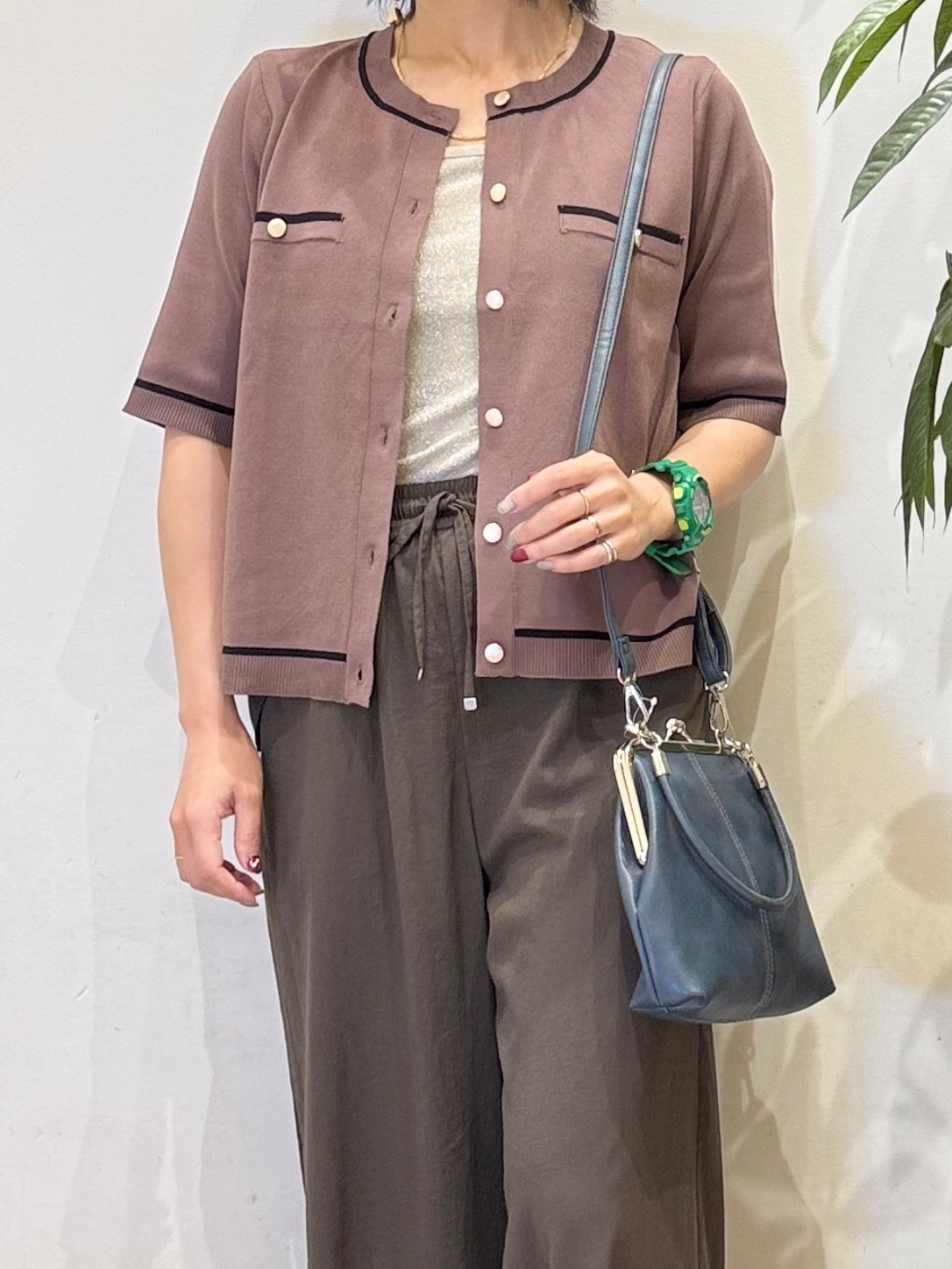 misakiさんの「SHOO･LA･RUE｜【UV/S-LL/洗濯機可】毛玉になりにくい 配色5分袖カーディガン」を使ったコーディネート