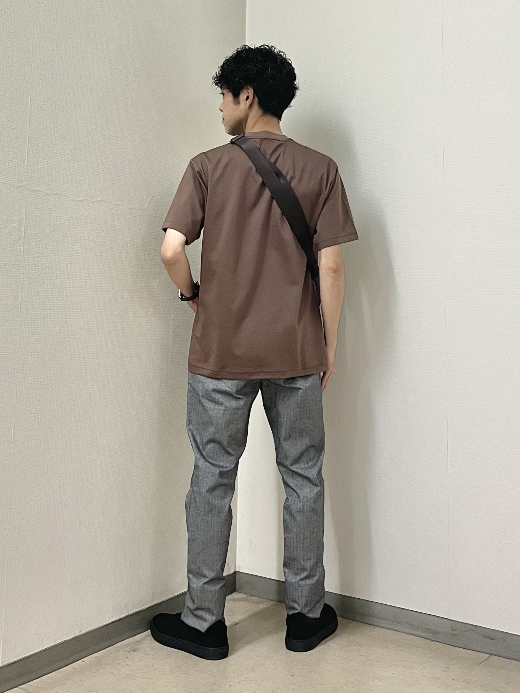 URAさんの「TAKEO KIKUCHI｜ワンストローク刺繍 半袖 Tシャツ」を使ったコーディネート