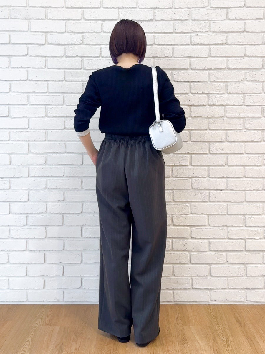 𝐜𝐡𝐢𝐤𝐚さんの「SHOO･LA･RUE｜【洗濯機可/S-LL】縦ラインですっきり お袖配色リブトップス」を使ったコーディネート