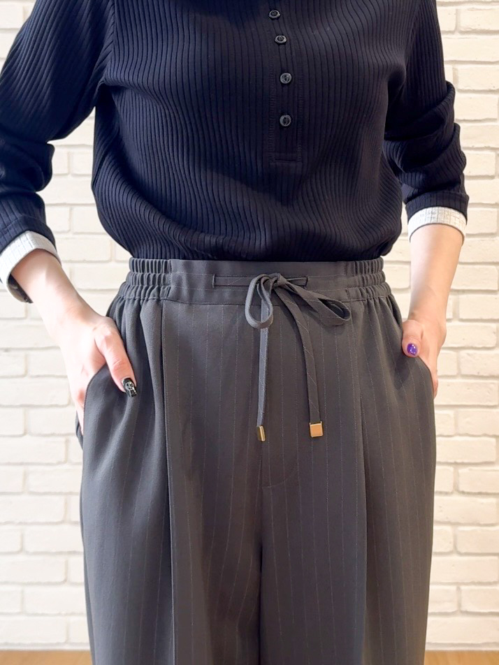 𝐜𝐡𝐢𝐤𝐚さんの「SHOO･LA･RUE｜【洗濯機可/S-LL】縦ラインですっきり お袖配色リブトップス」を使ったコーディネート