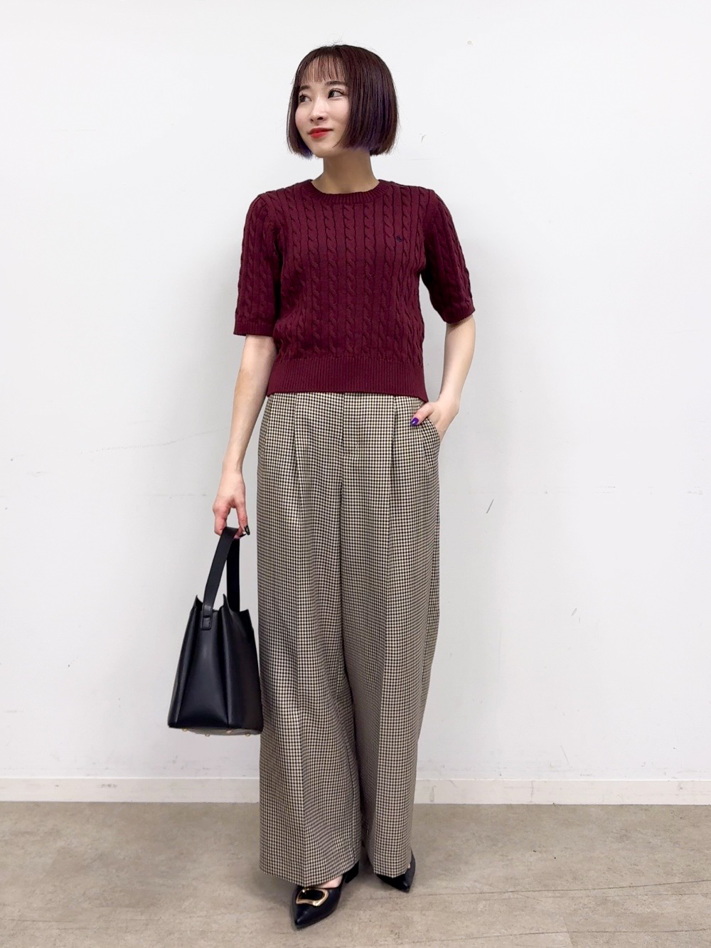 𝐜𝐡𝐢𝐤𝐚さんの「THE SHOP TK｜POLO BCS/ケーブル5分袖ニット」を使ったコーディネート