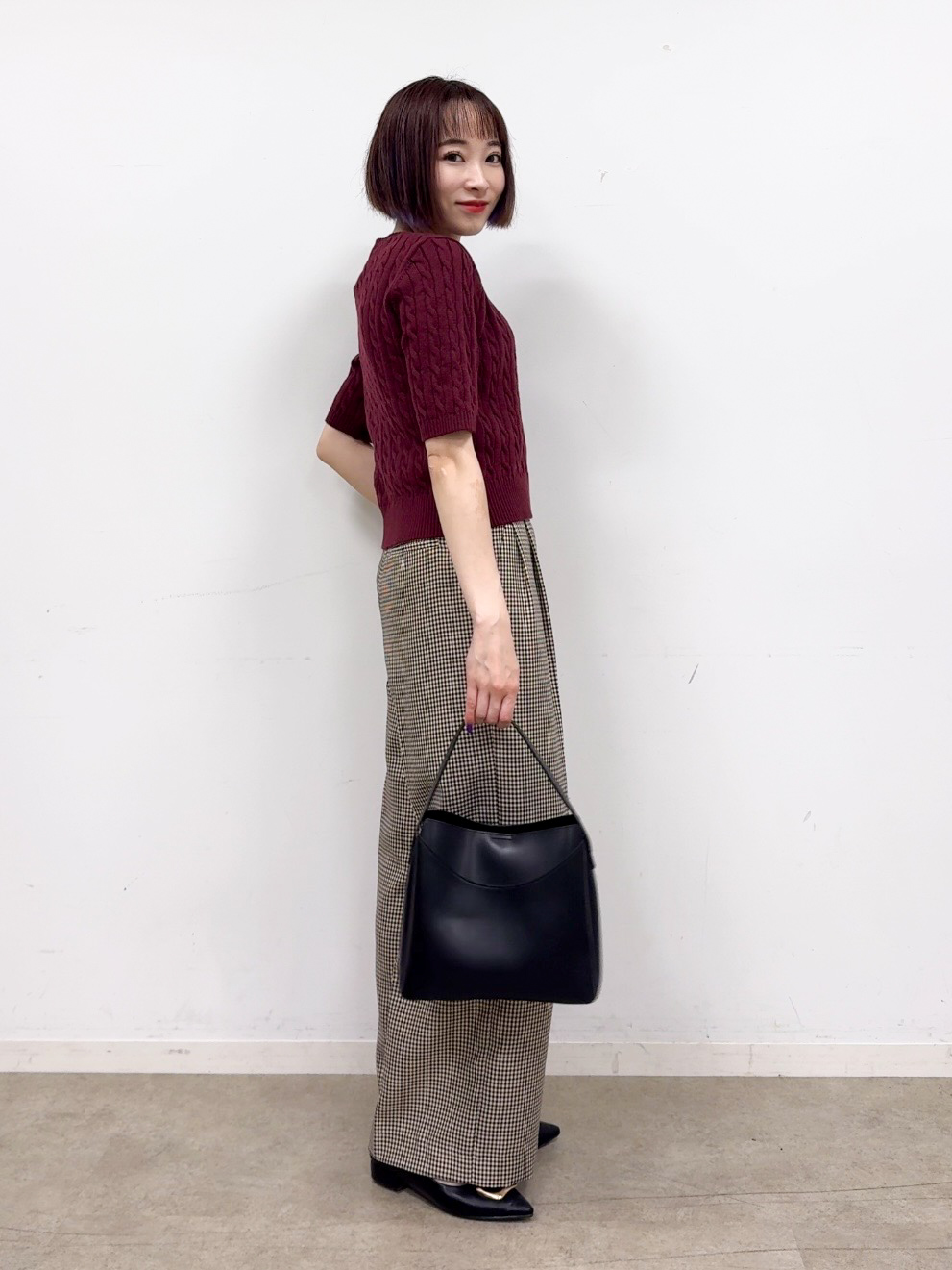 𝐜𝐡𝐢𝐤𝐚さんの「THE SHOP TK｜POLO BCS/ケーブル5分袖ニット」を使ったコーディネート
