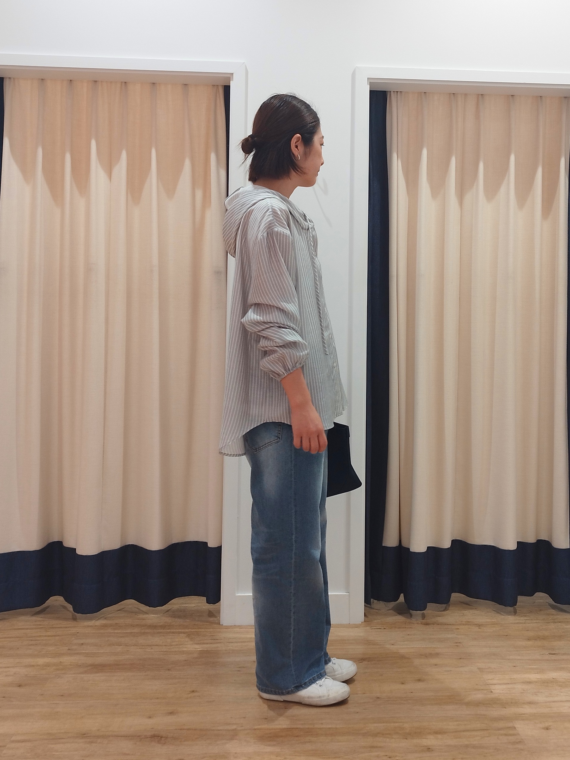 HIROさんの「Dessin｜ストライプシアーフードシャツ」を使ったコーディネート