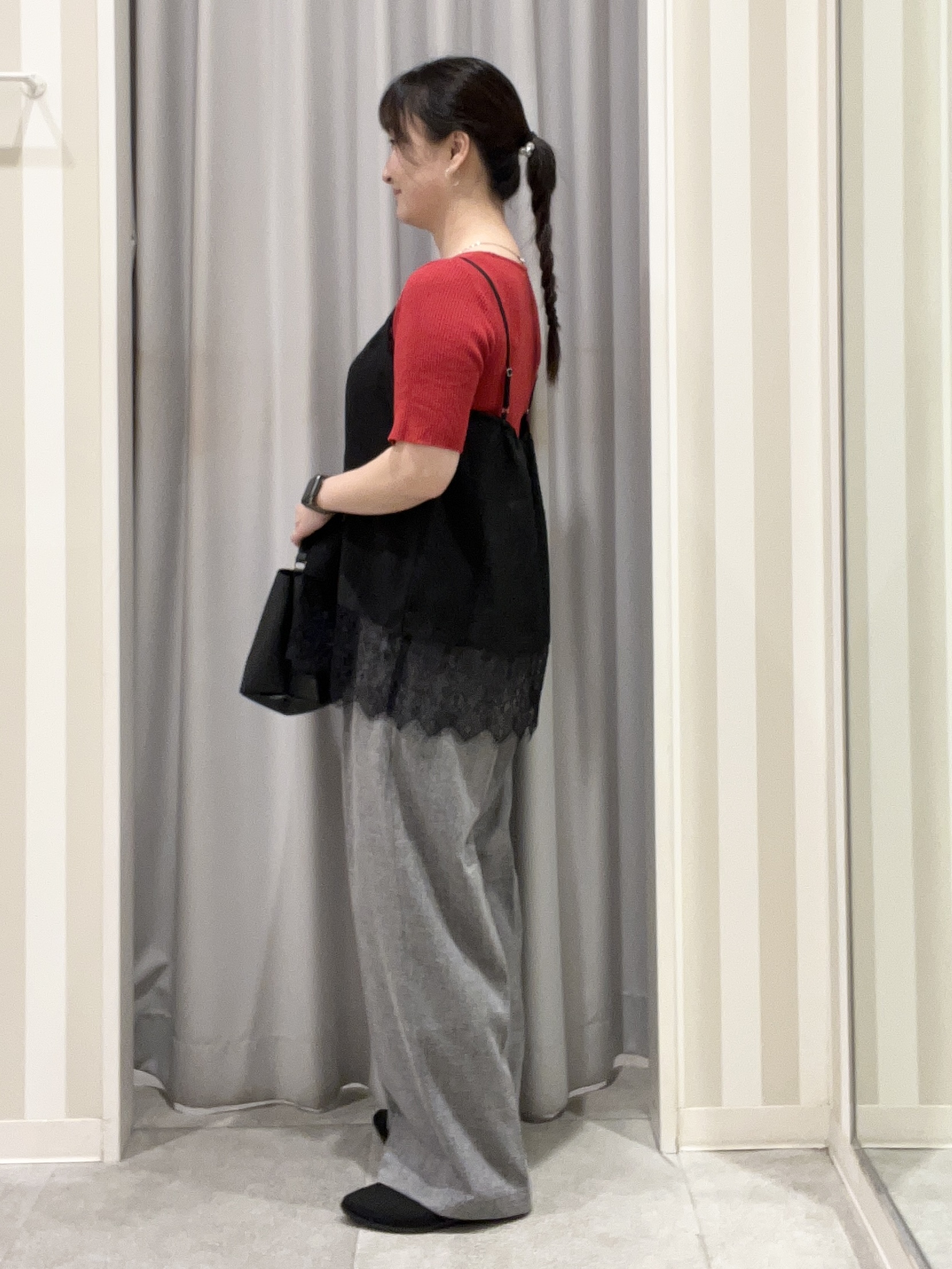 もーりぃさんの「SHOO･LA･RUE｜【洗濯機可/S-LL】体型カバーしながらこなれ見え。レース付きキャミソール」を使ったコーディネート
