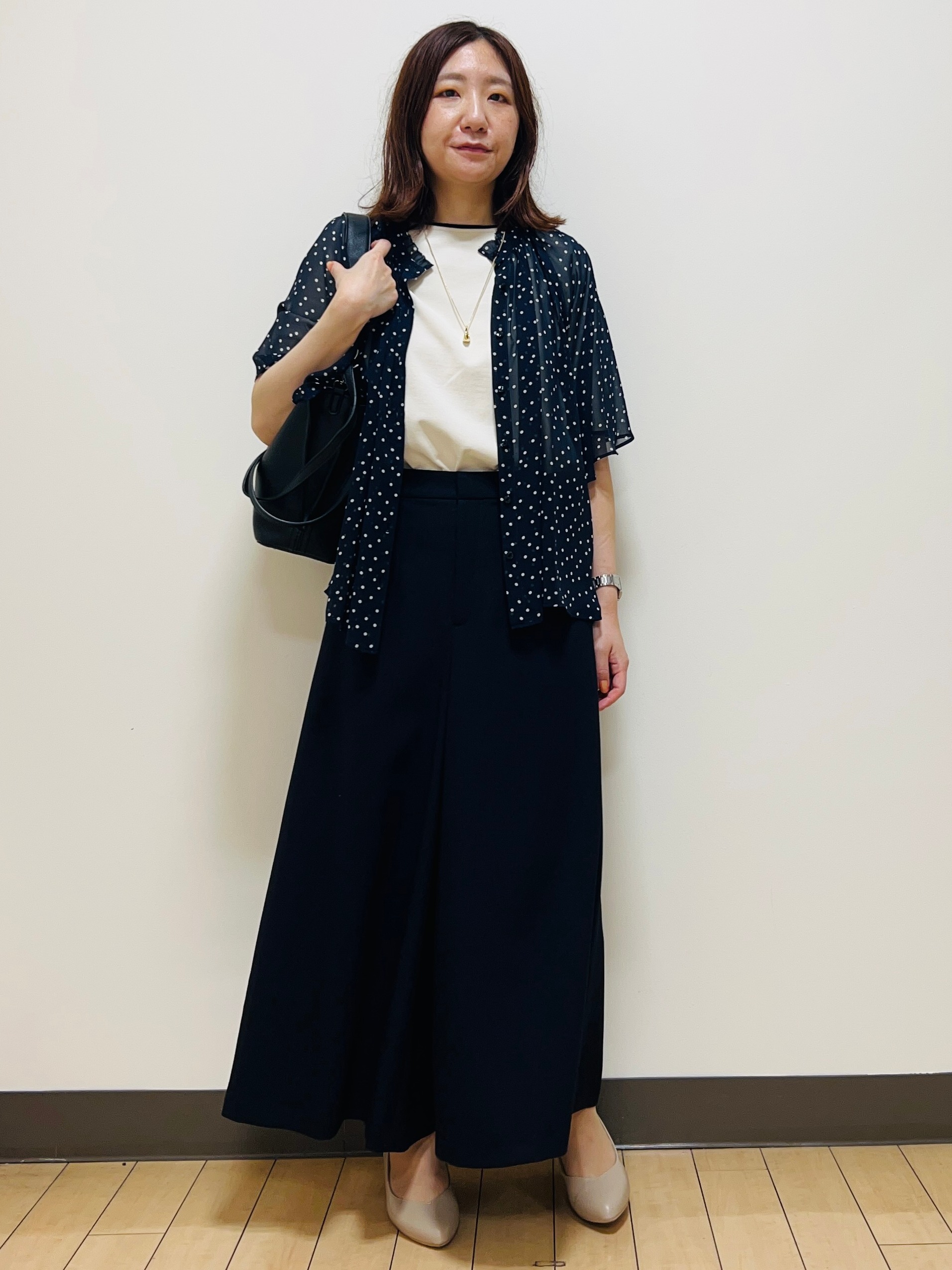 miiiさんの「Reflect｜【セットアップ／手洗い可】ドット柄シアーブラウス」を使ったコーディネート