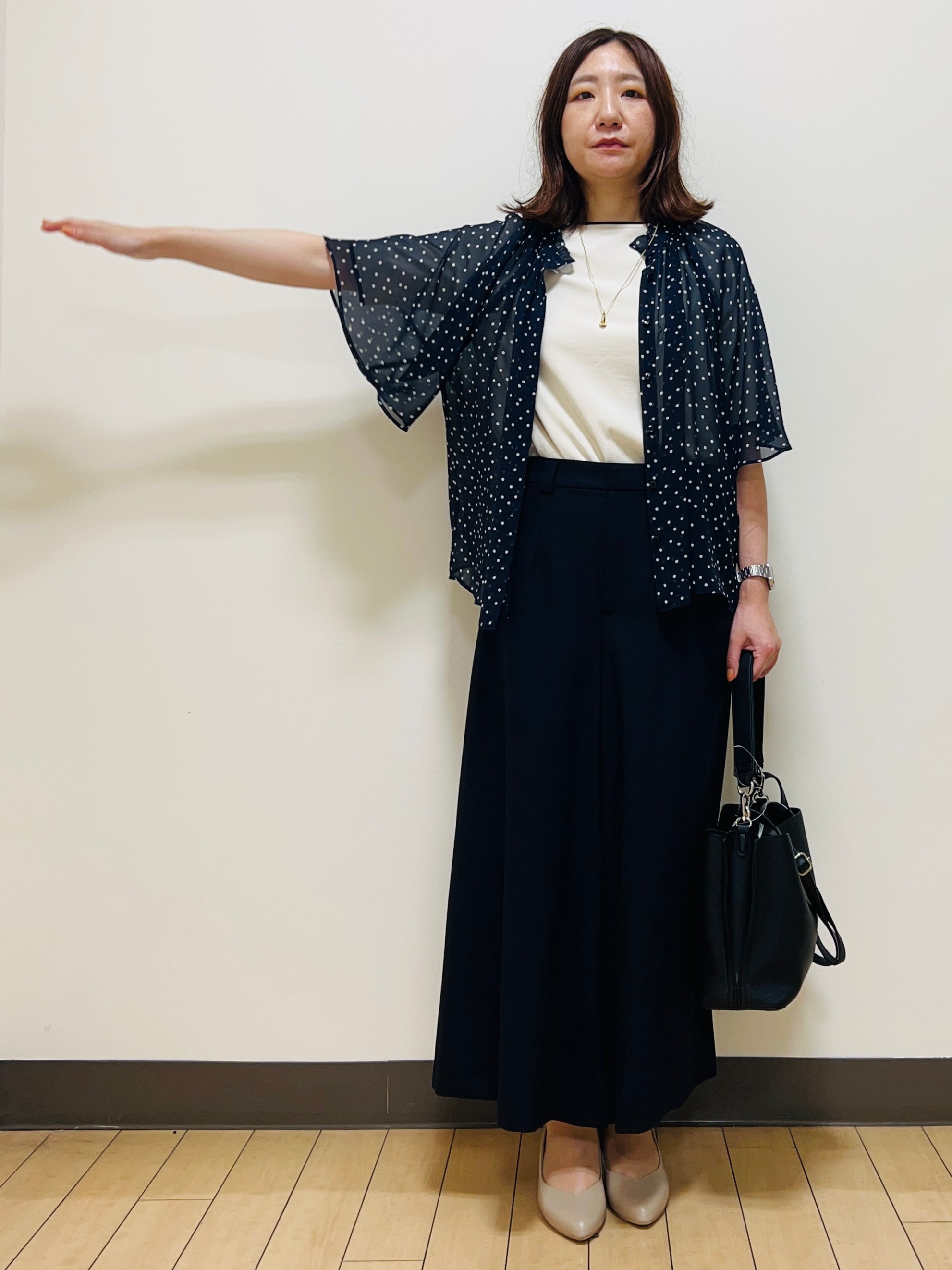 miiiさんの「Reflect｜【セットアップ／手洗い可】ドット柄シアーブラウス」を使ったコーディネート