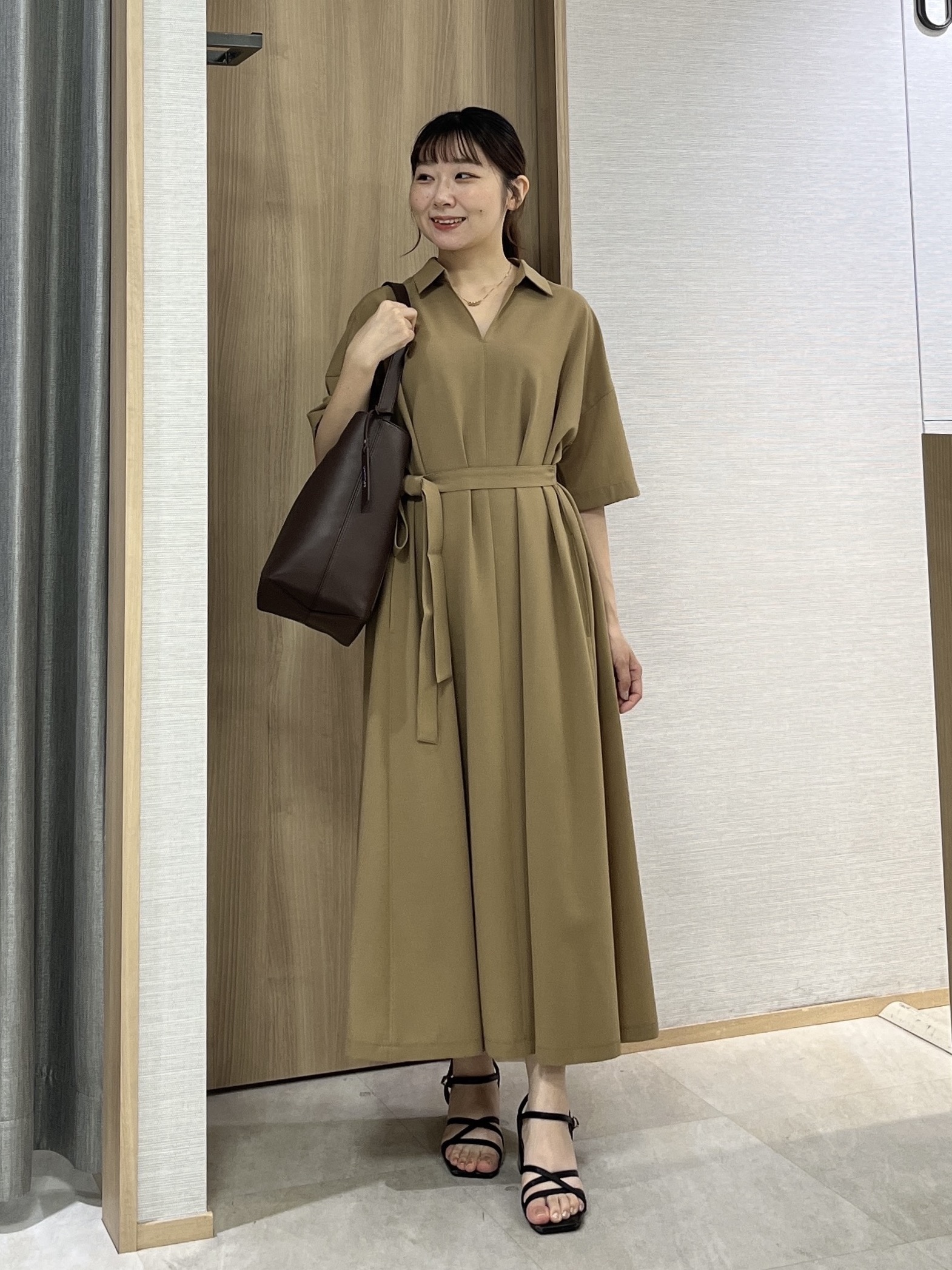 KAHOさんの「UNTITLED｜【初秋も活躍/UVカット/接触冷感】エアリークールワンピース」を使ったコーディネート