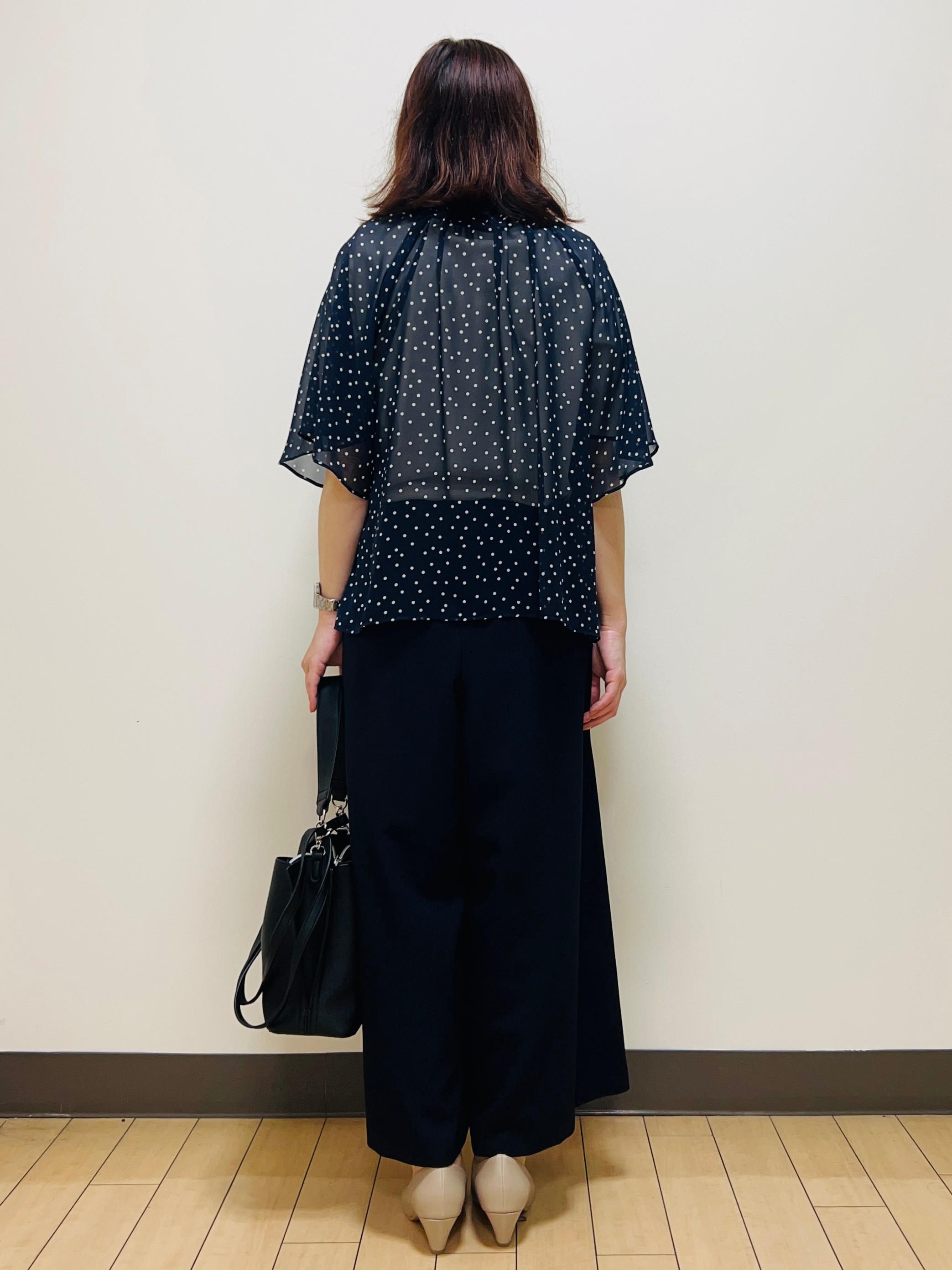 miiiさんの「Reflect｜【セットアップ／手洗い可】ドット柄シアーブラウス」を使ったコーディネート