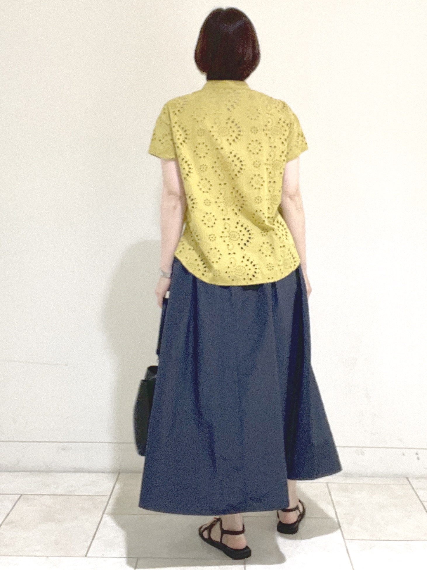 フミさんの「Reflect｜【通勤◎】カットワーク刺繍レース シャツブラウス」を使ったコーディネート