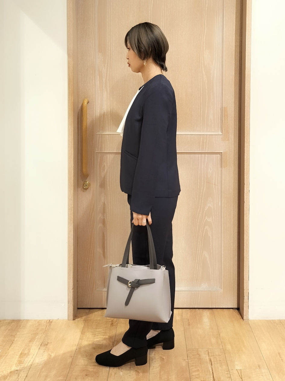 YUKIさんの「SHOO･LA･RUE｜【セットアップ可/通勤/洗濯機可/SS-LL】女性らしく決まる カラーレスジャケット」を使ったコーディネート