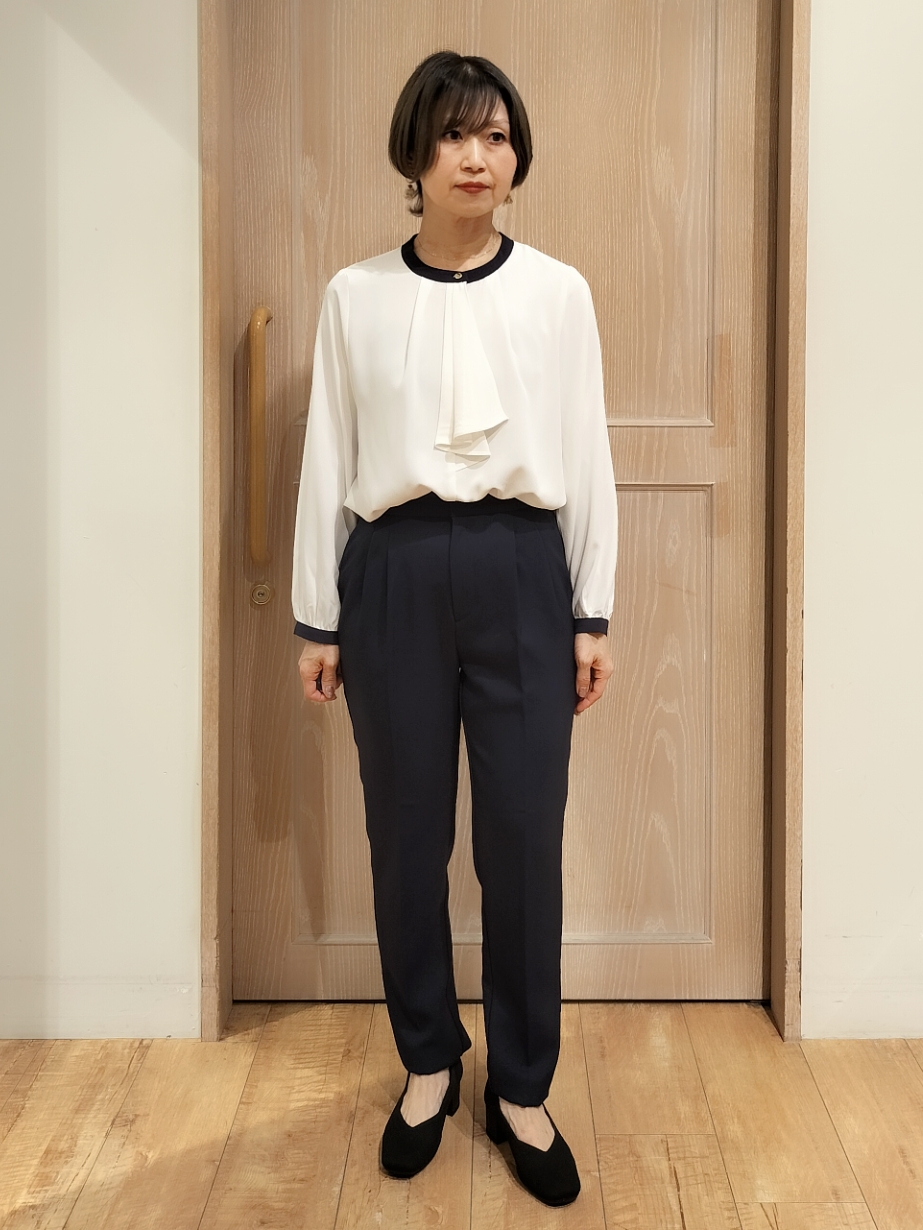 YUKIさんの「SHOO･LA･RUE｜【セットアップ可/通勤/洗濯機可/SS-LL】女性らしく決まる カラーレスジャケット」を使ったコーディネート