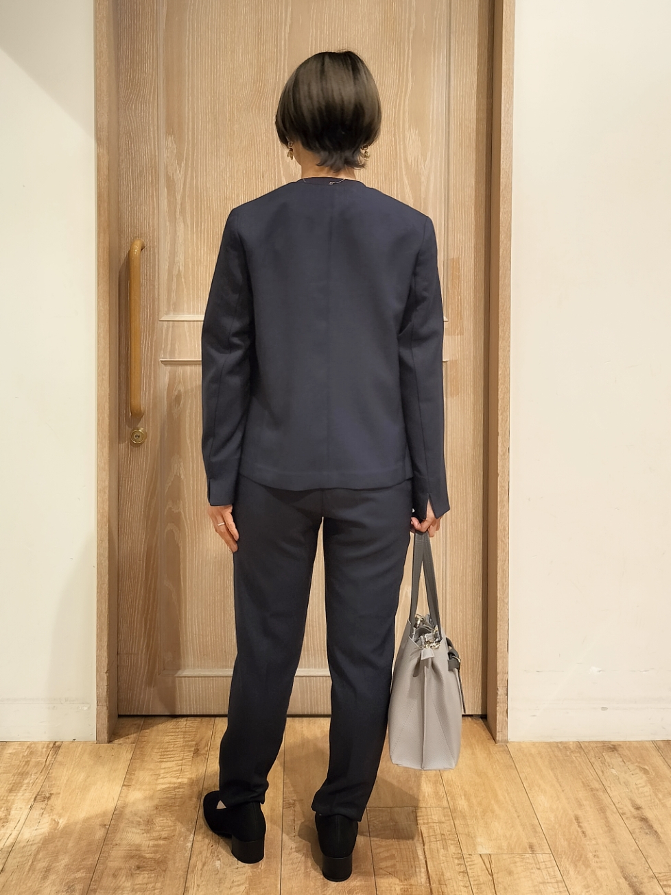 YUKIさんの「SHOO･LA･RUE｜【セットアップ可/通勤/洗濯機可/SS-LL】女性らしく決まる カラーレスジャケット」を使ったコーディネート