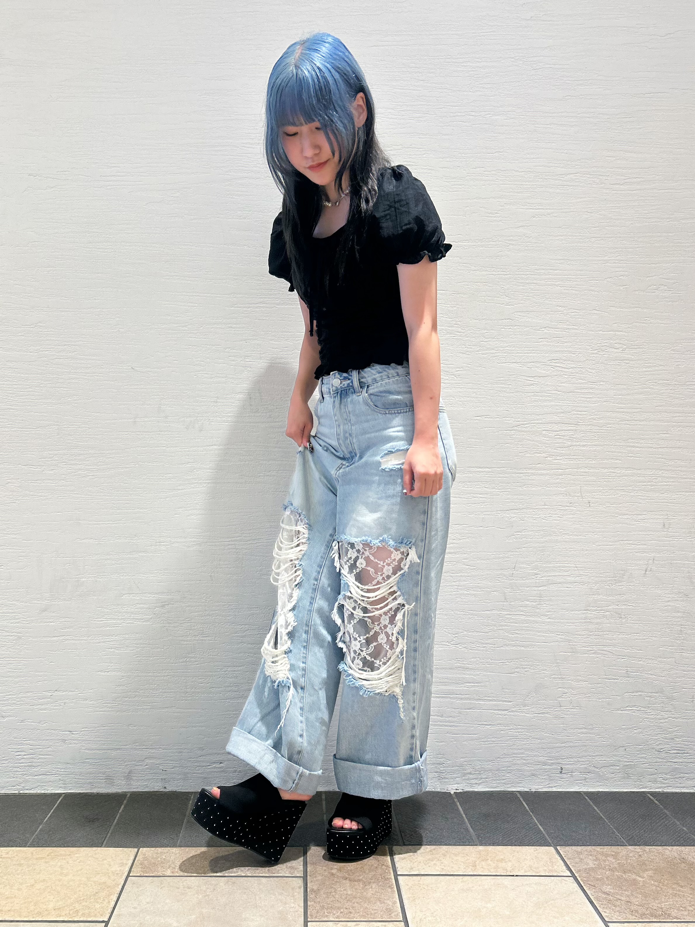 miyuさんの「ESPERANZA｜ラインストーンウエッジミュール」を使ったコーディネート