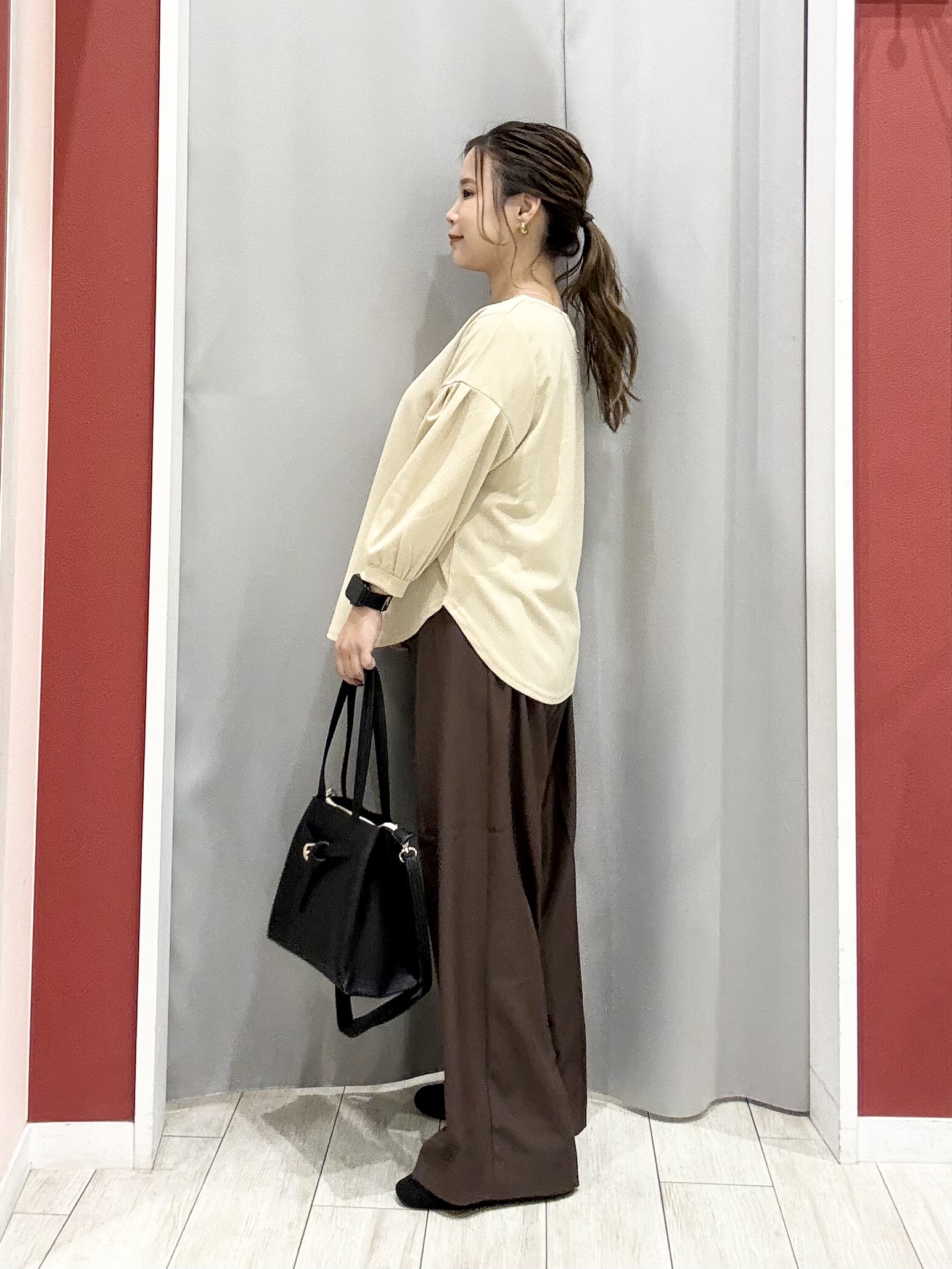 shioさんの「SHOO･LA･RUE｜【着丈選べる/2点セット】ネックレス付き やわらか8分袖ブラウス」を使ったコーディネート