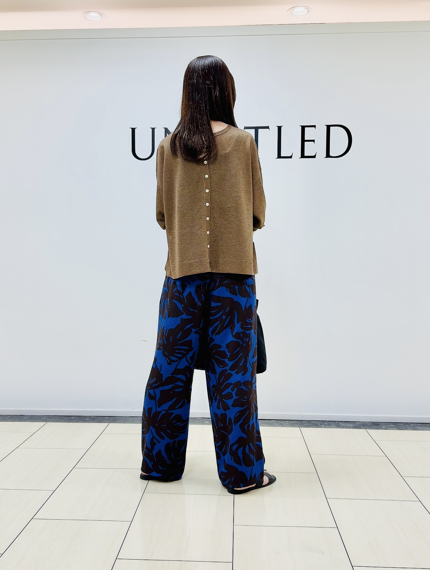 noriさんの「UNTITLED｜【アンサンブル可/秋羽織り/シアー】前後2WAYカーディガン」を使ったコーディネート