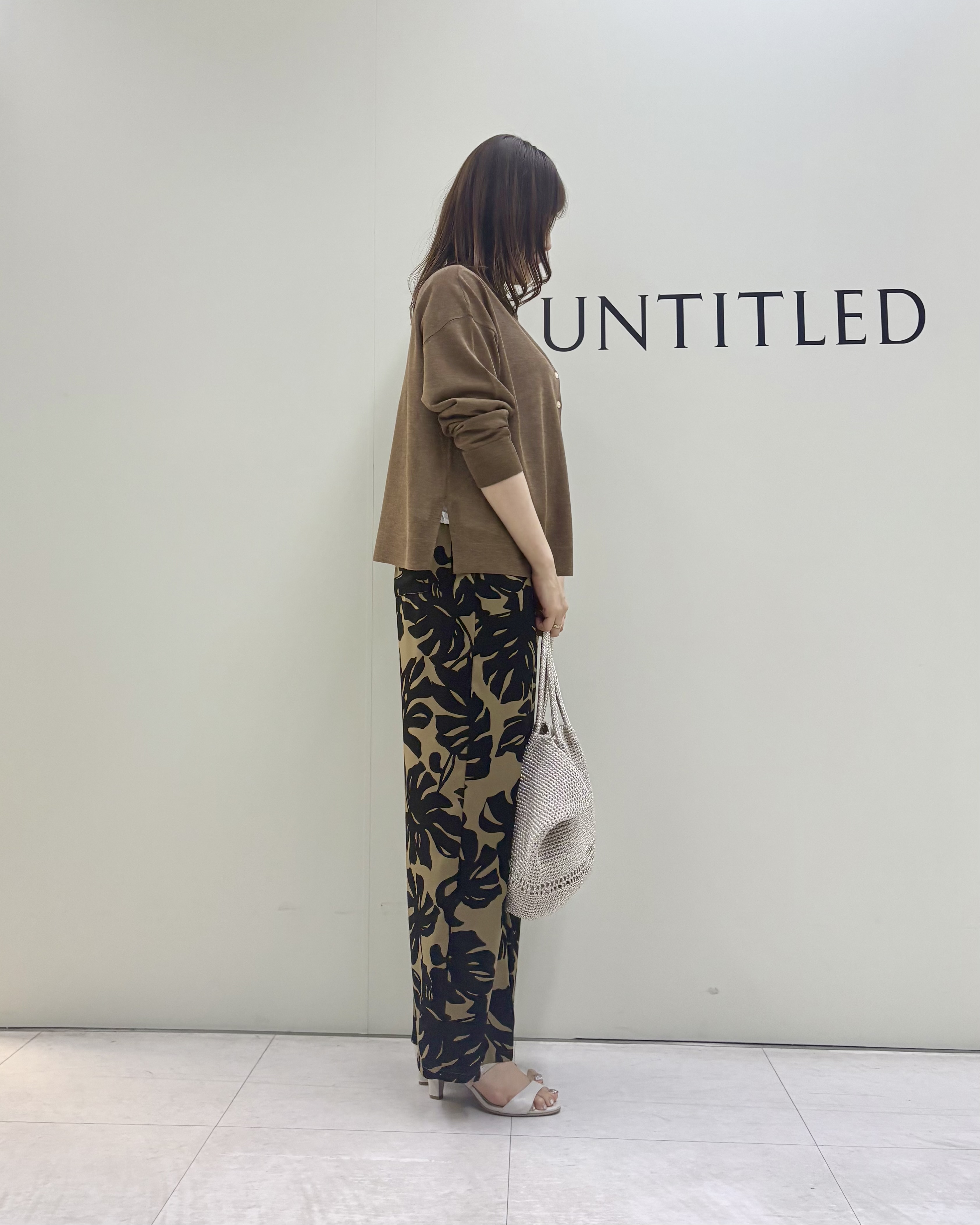 Sakaiさんの「UNTITLED｜【アンサンブル可/秋羽織り/シアー】前後2WAYカーディガン」を使ったコーディネート