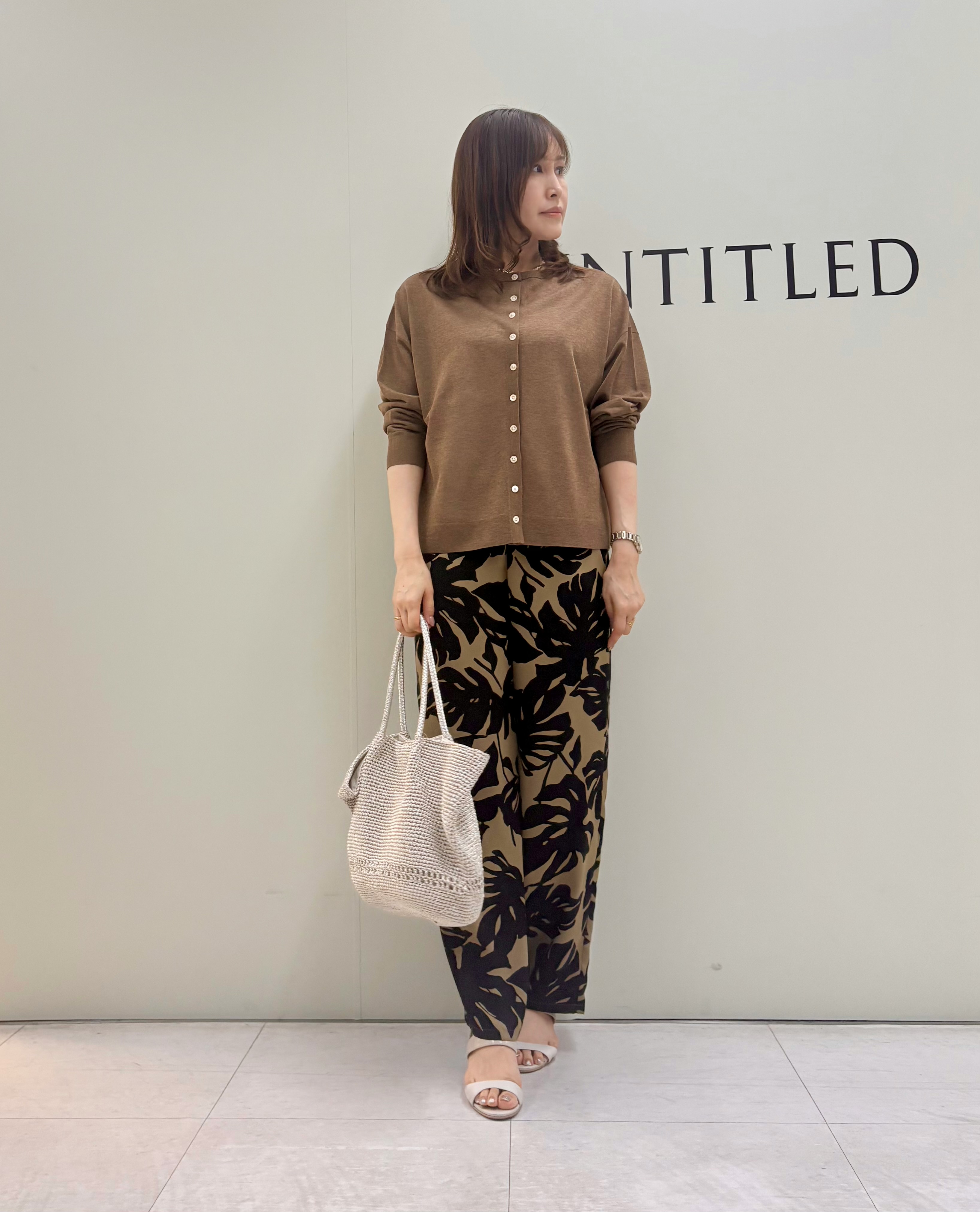Sakaiさんの「UNTITLED｜【アンサンブル可/秋羽織り/シアー】前後2WAYカーディガン」を使ったコーディネート