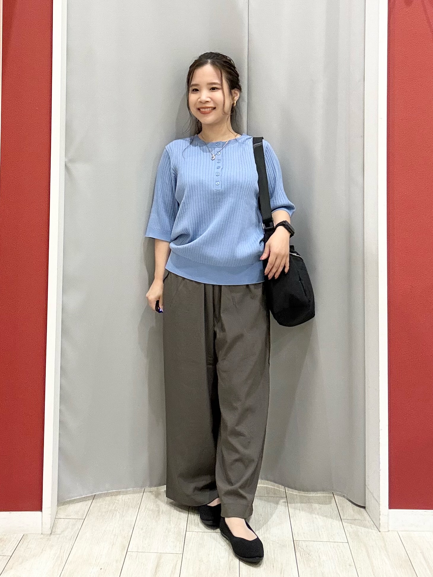 shioさんの「SHOO･LA･RUE｜【洗濯機可/S-LL/UVカット】さりげない甘さをプラスする ティアードパーカー」を使ったコーディネート