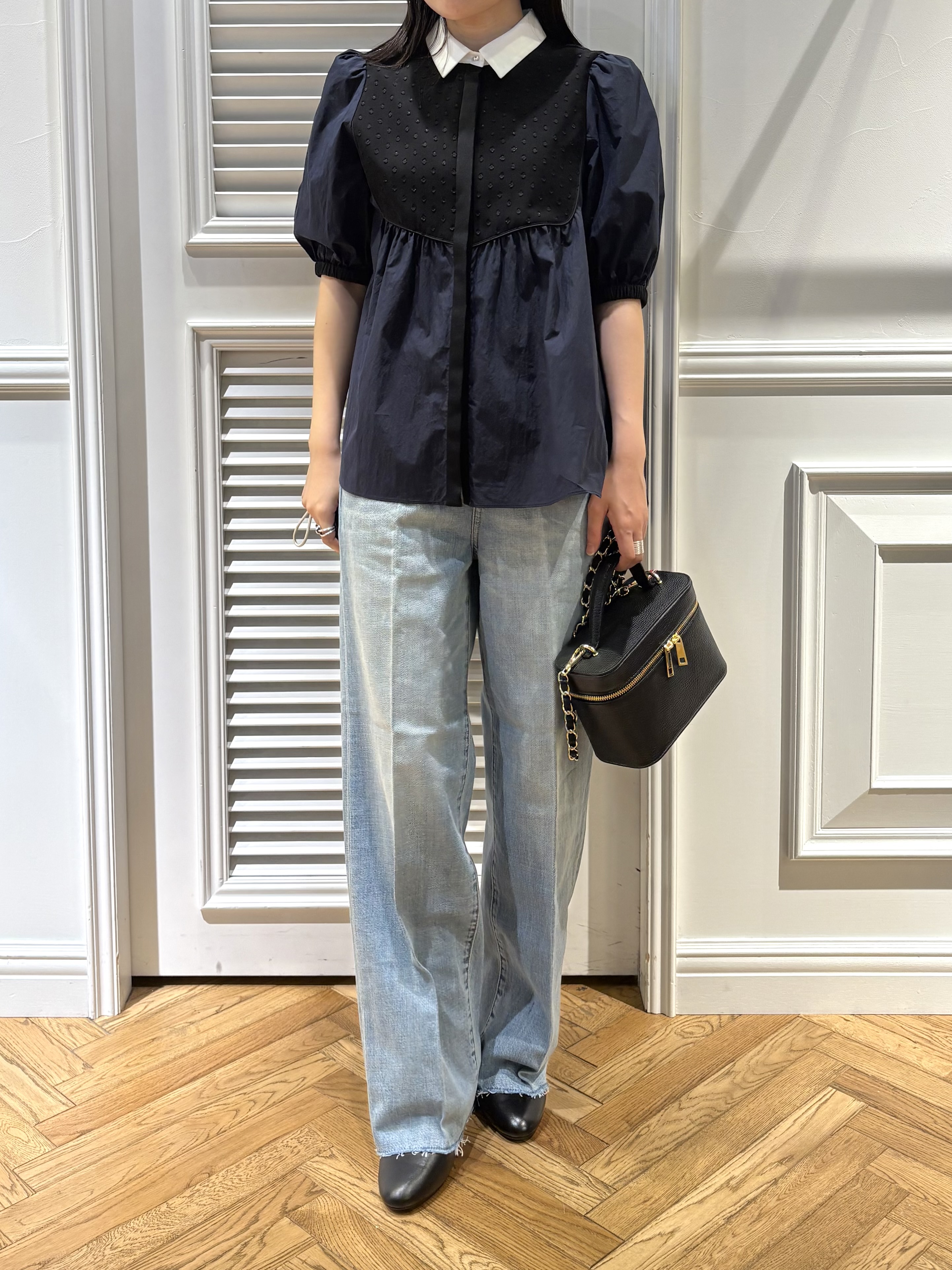 cocoさんの「DRESSTERIOR｜センタープレス ワイドストレートデニム」を使ったコーディネート