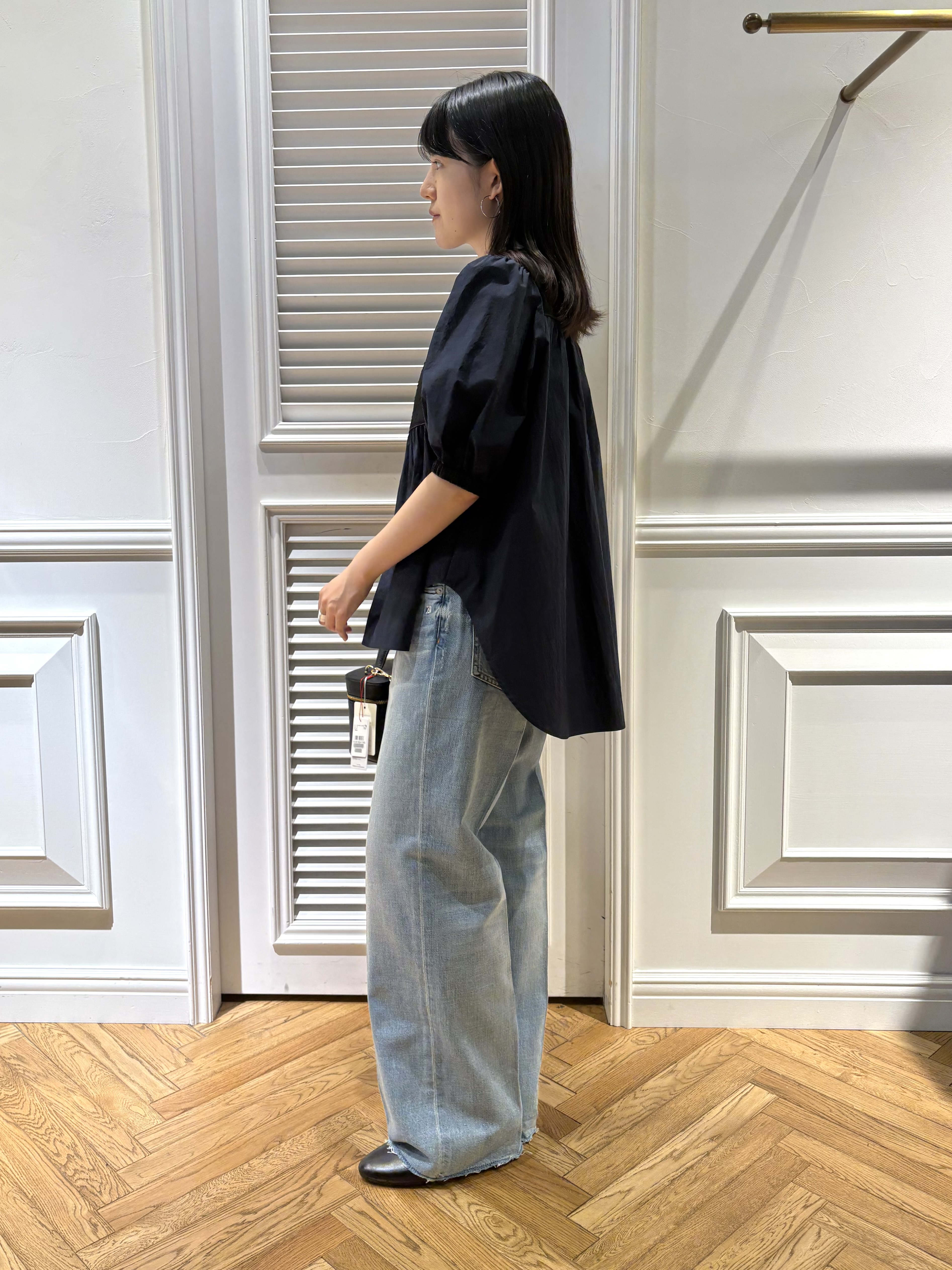 cocoさんの「DRESSTERIOR｜センタープレス ワイドストレートデニム」を使ったコーディネート