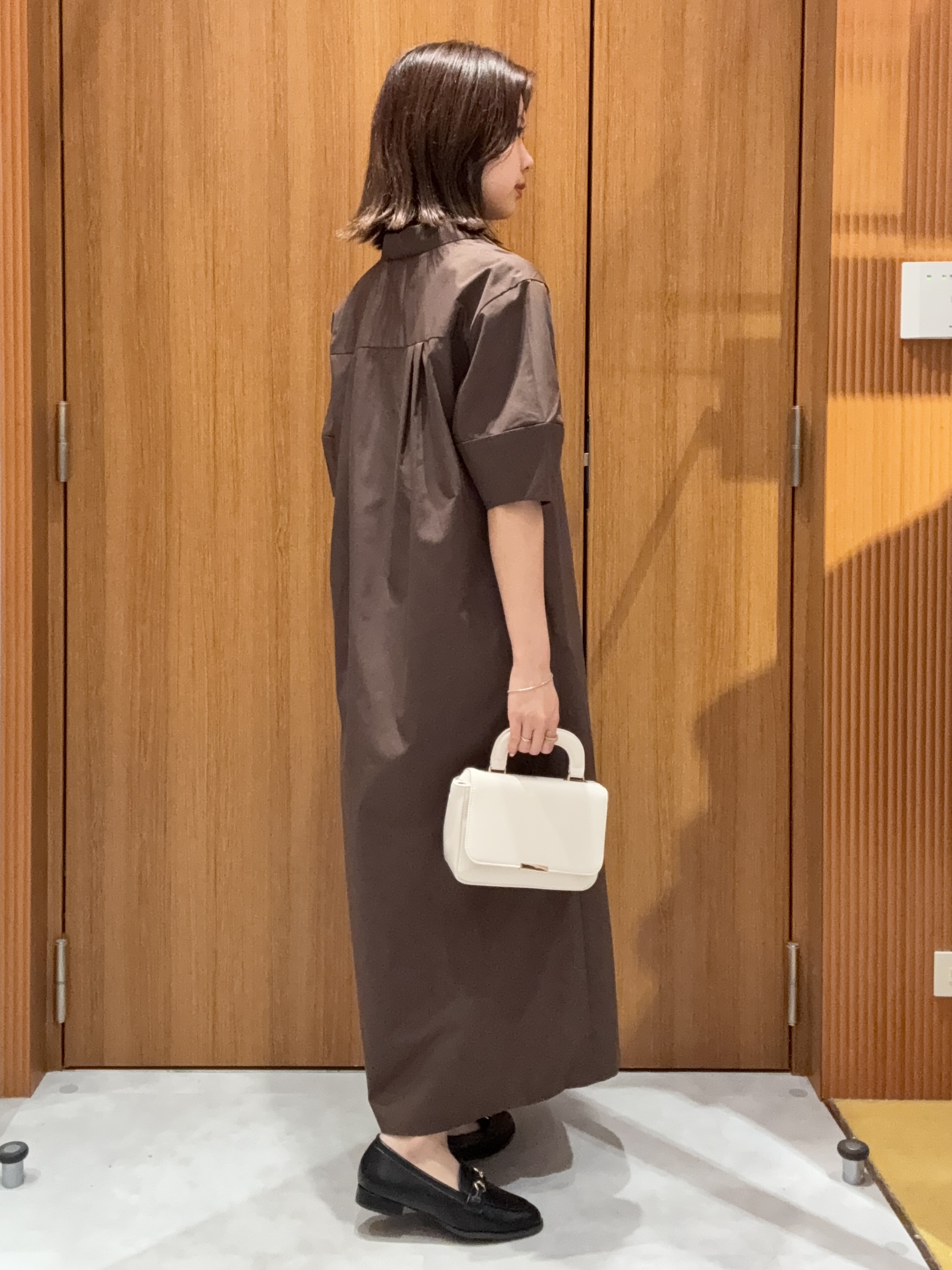 あかりさんの「index｜スキッパーシャツワンピース【洗濯機OK】」を使ったコーディネート