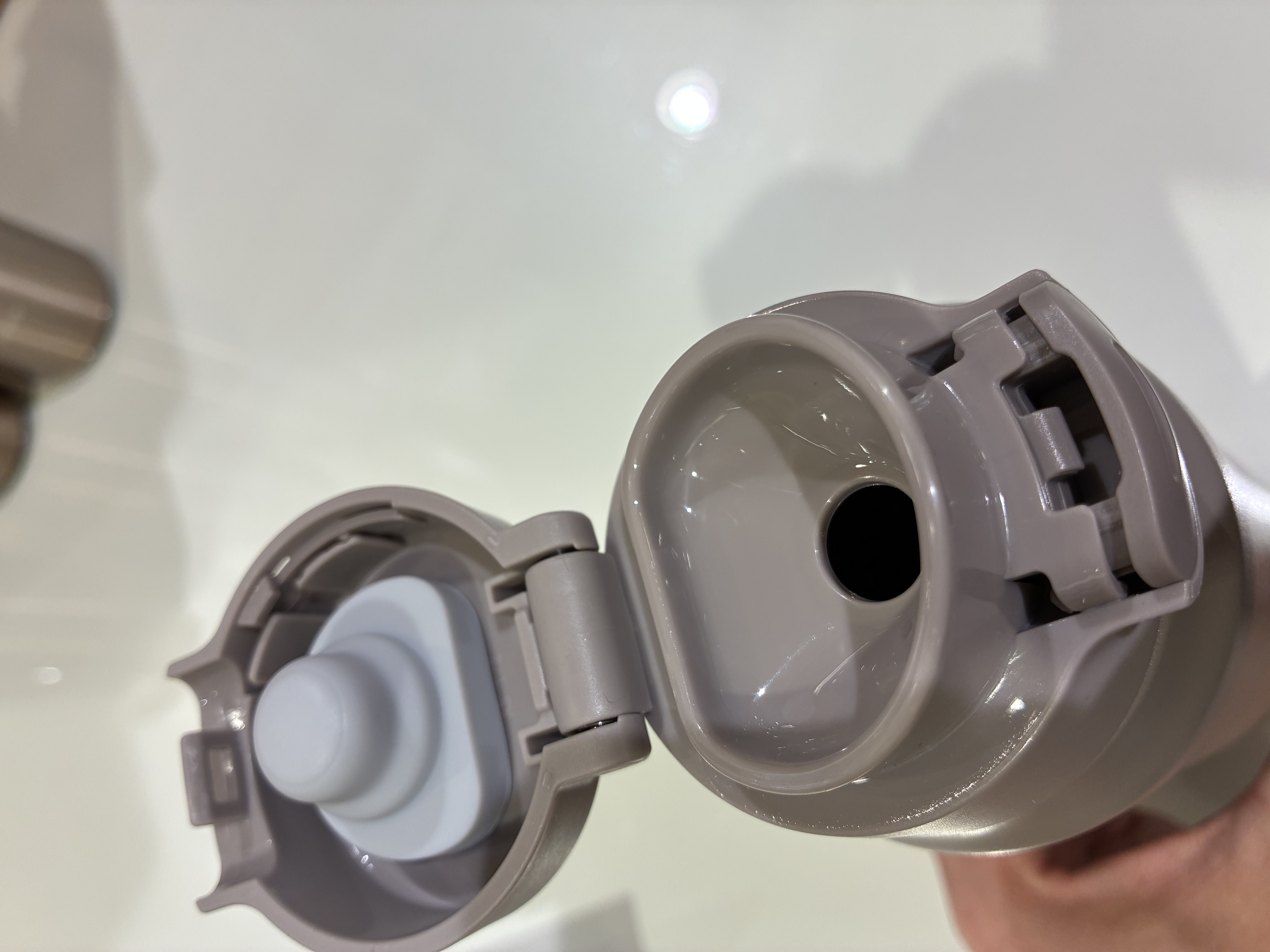 Shimanekoさんの「212 KITCHEN STORE｜holms ホルムス ワンタッチボトル 450 GY」を使ったコーディネート