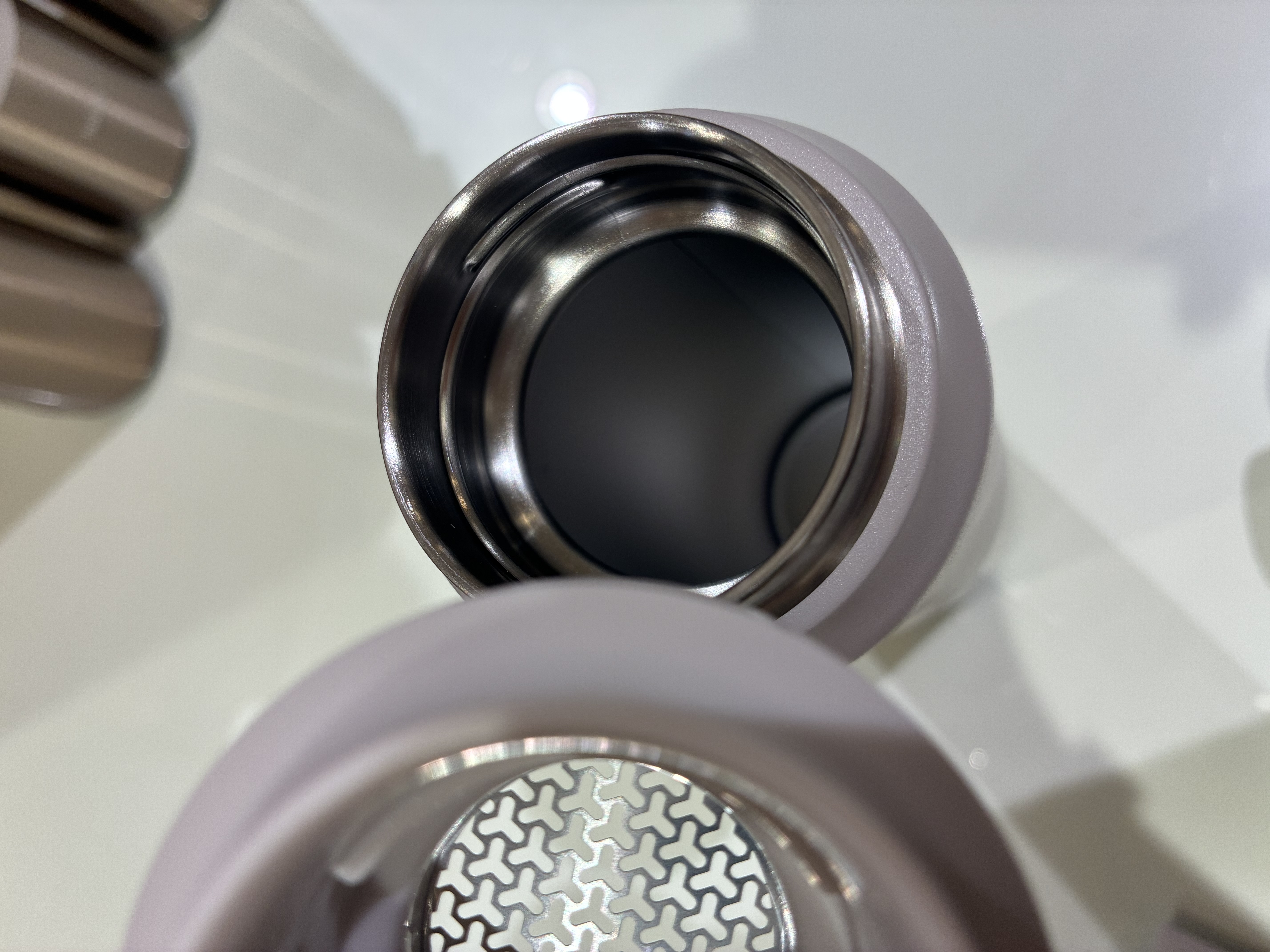 Shimanekoさんの「212 KITCHEN STORE｜holms ホルムス ワンタッチボトル 450 GY」を使ったコーディネート